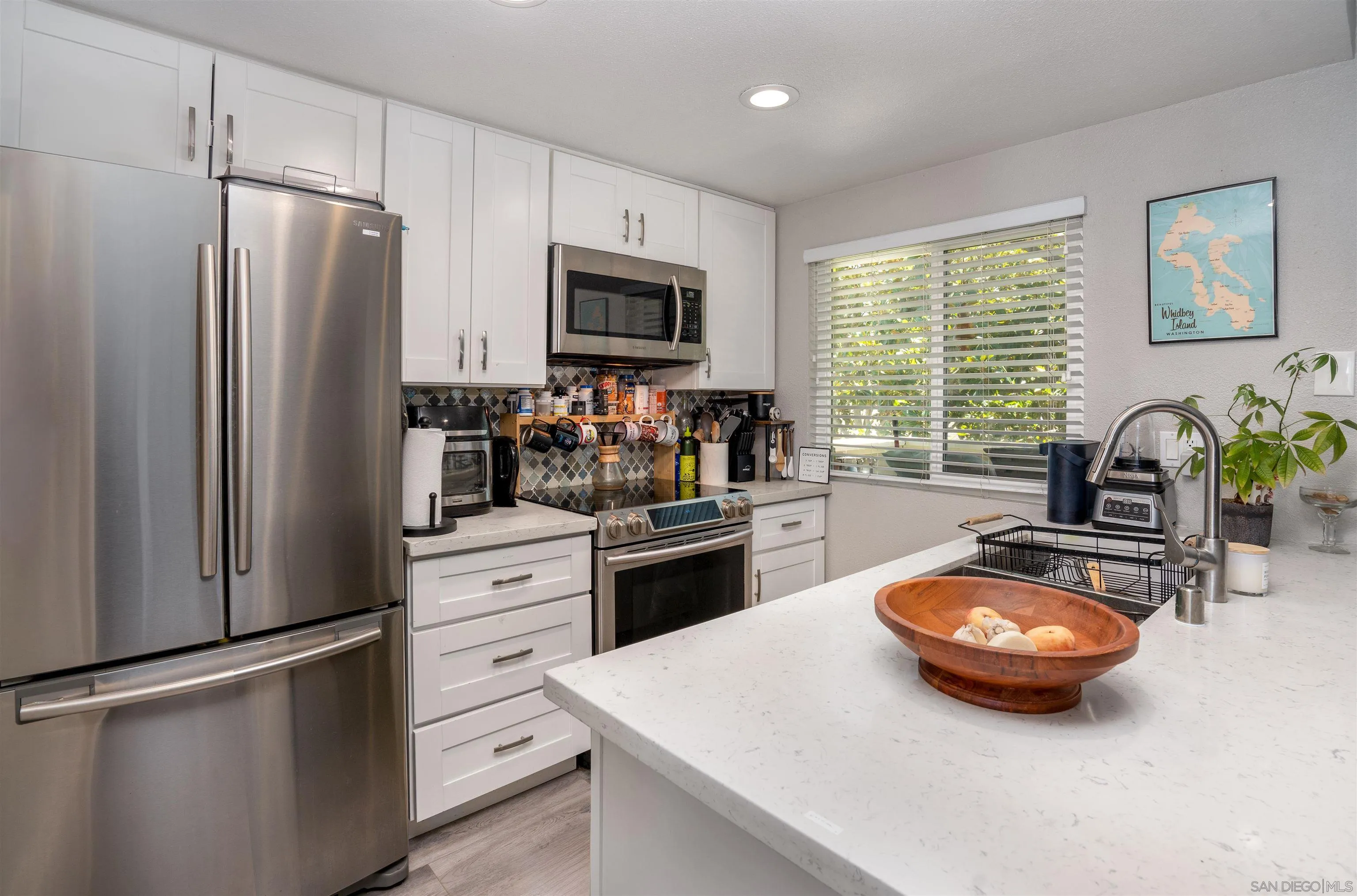 Photo #3: 250035097 Listing 