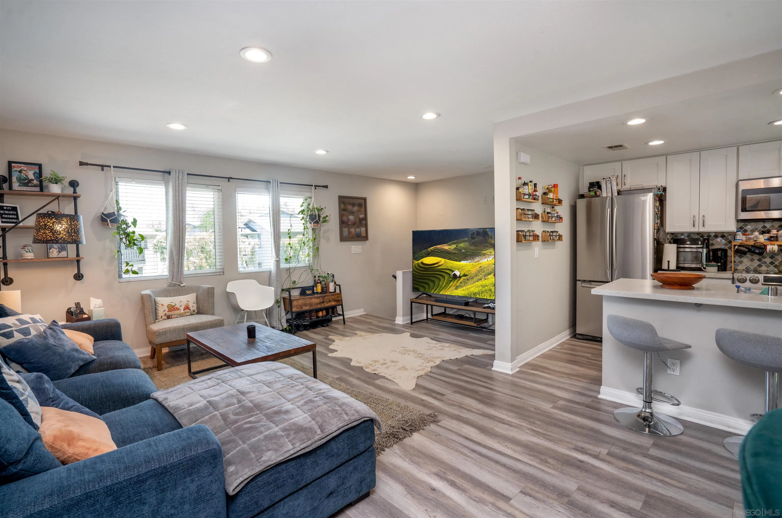Photo #2: 250035097 Listing 