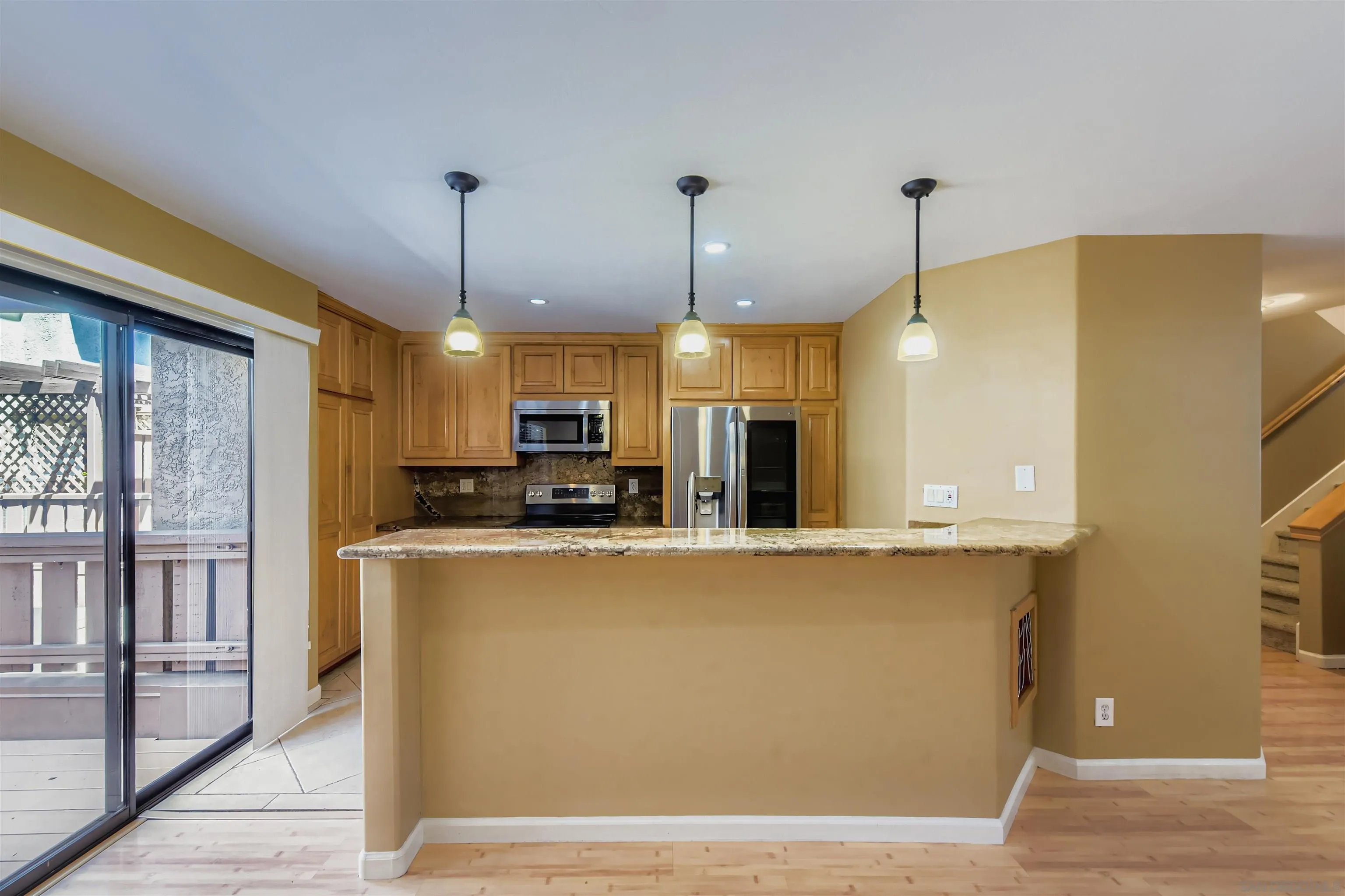 Photo #8: 250035098 Listing: Photo #8
