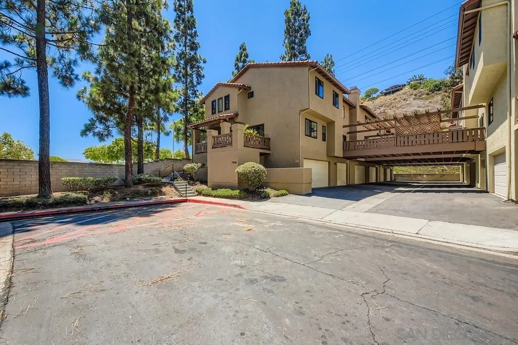 Photo #3: 250035098 Listing 
