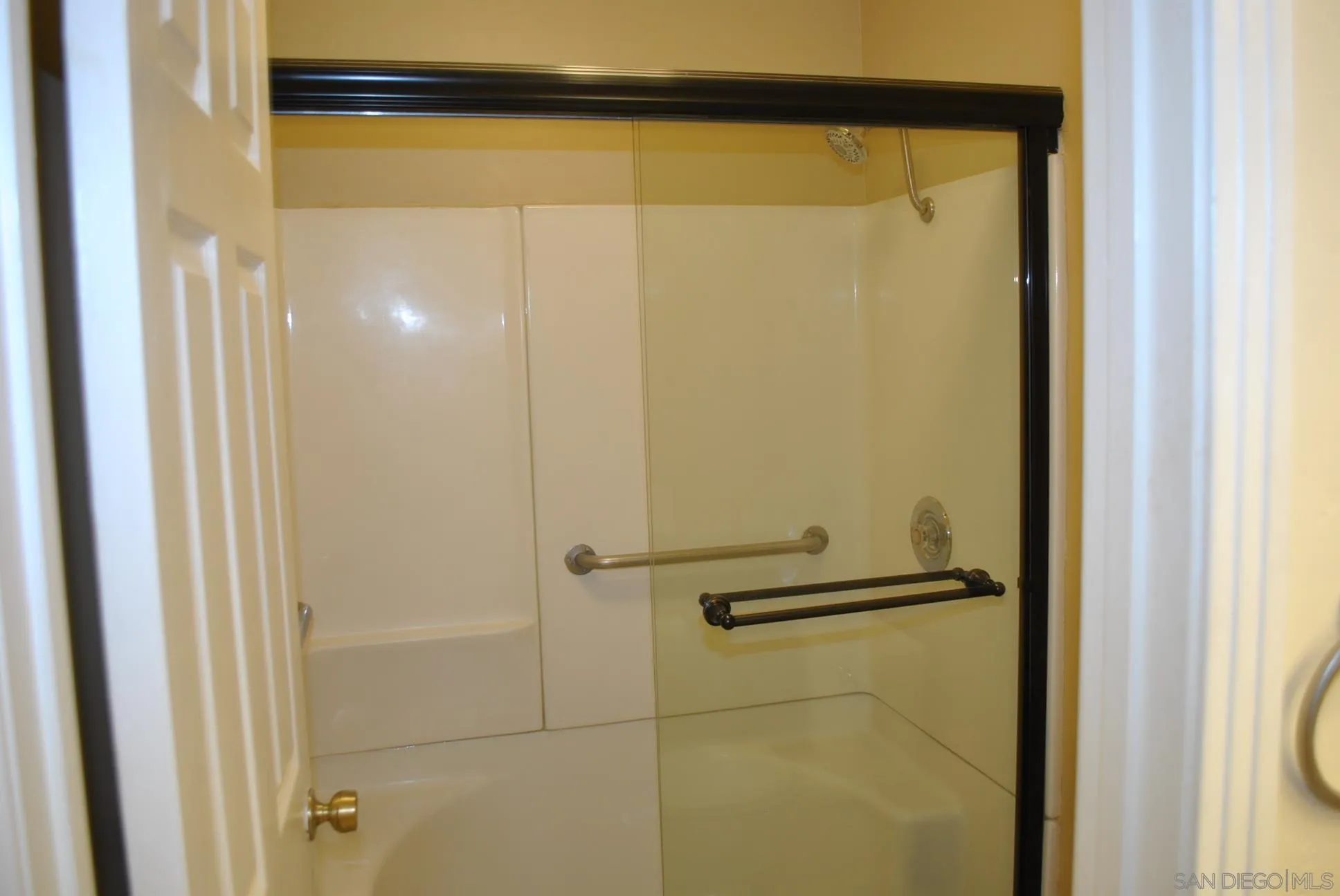 Photo #12: 250035098 Listing: Photo #12