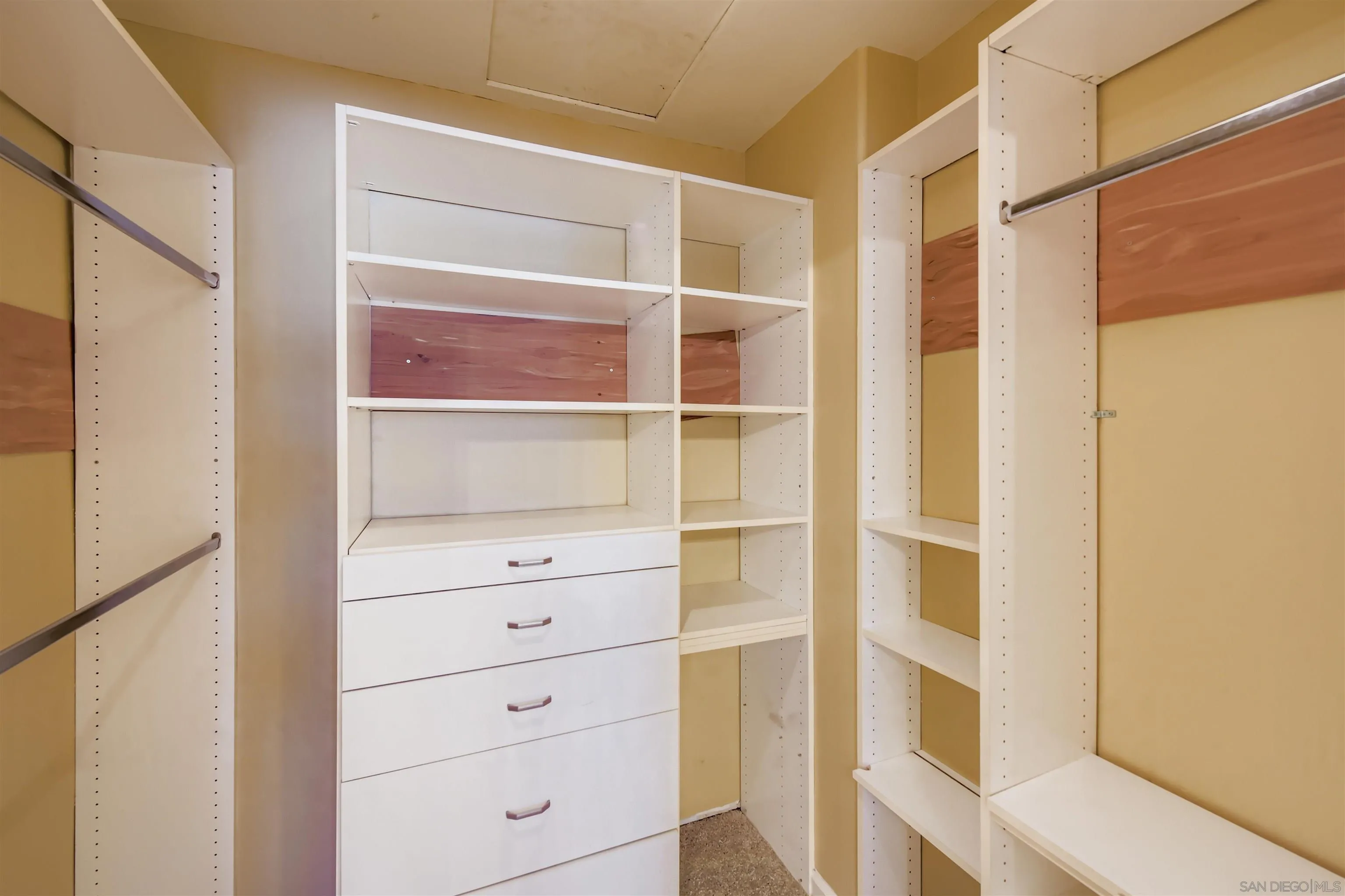 Photo #13: 250035098 Listing: Photo #13