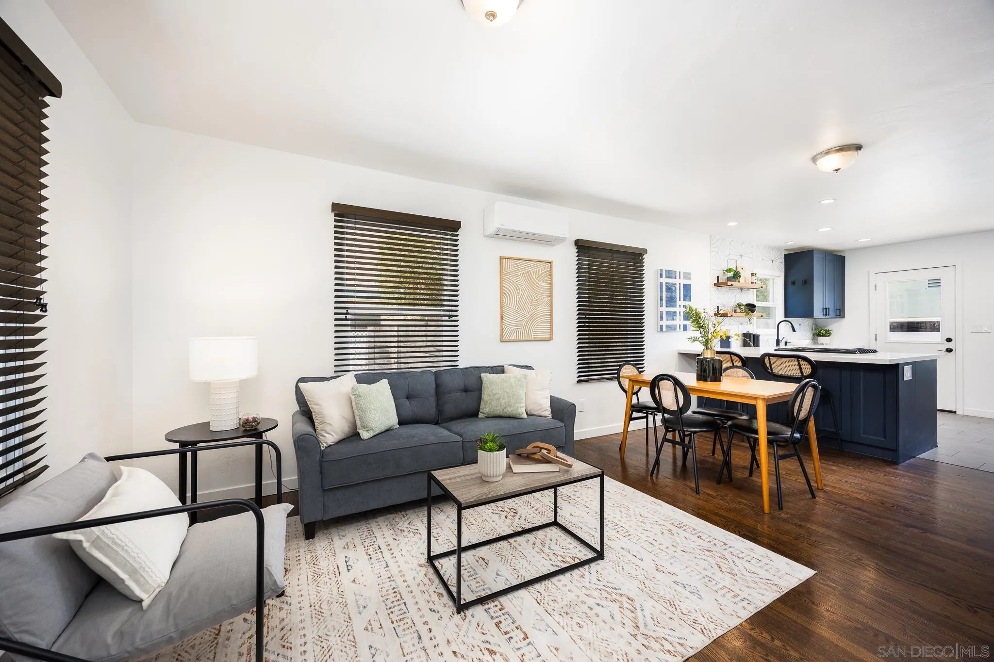 https://cdn.realtyfeed.com/cdn/127/250035101/a42f411563f701b5ef22034013da523d.webp
