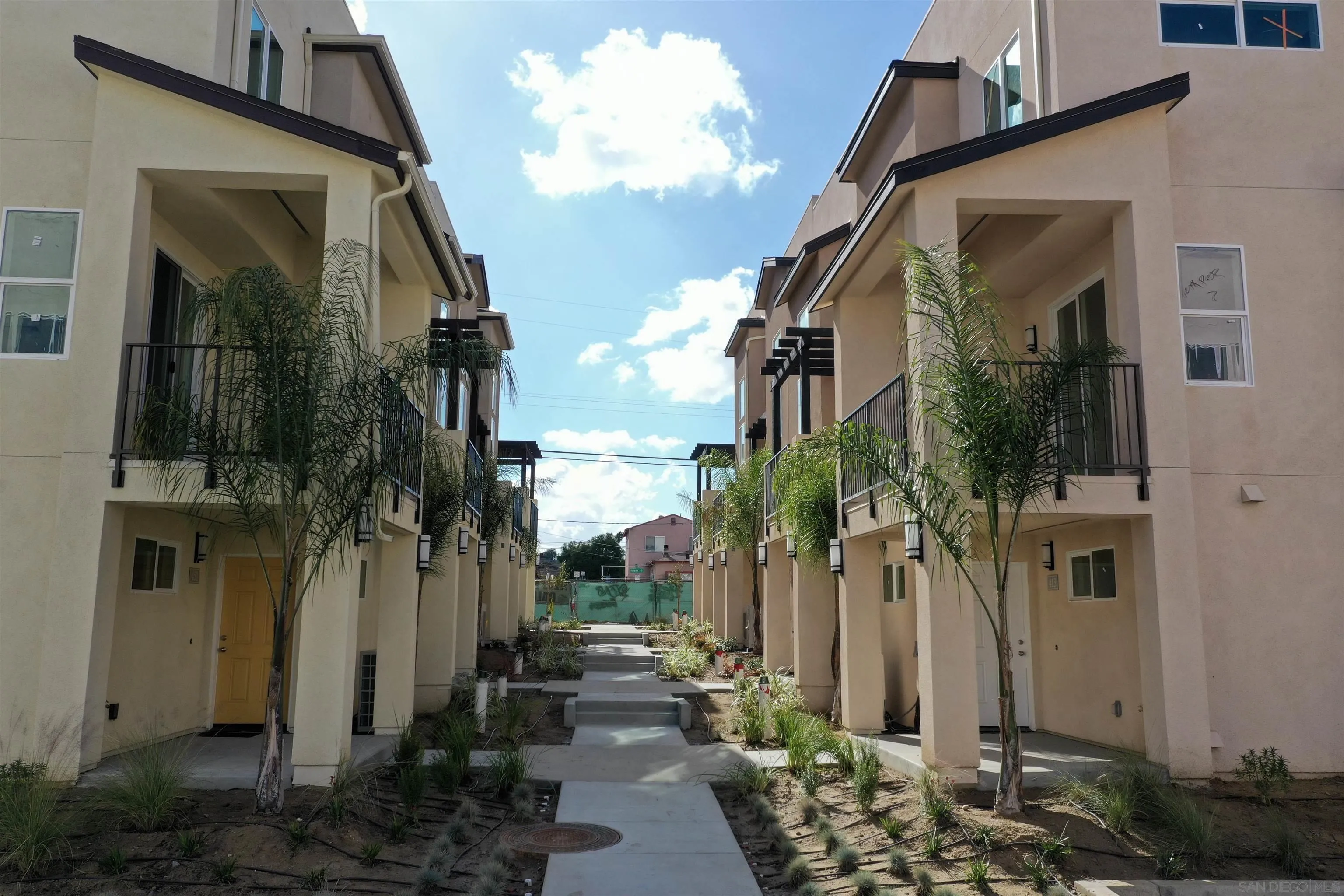 More Details about MLS # 250035102 : 5282 NARANJA STREET 14