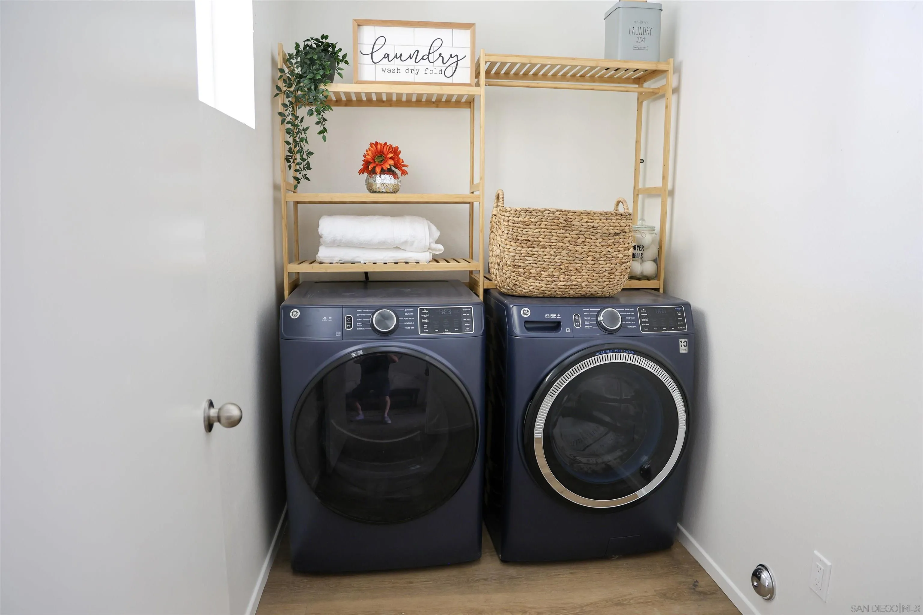 Photo #10: 250035102 Listing: Photo #10