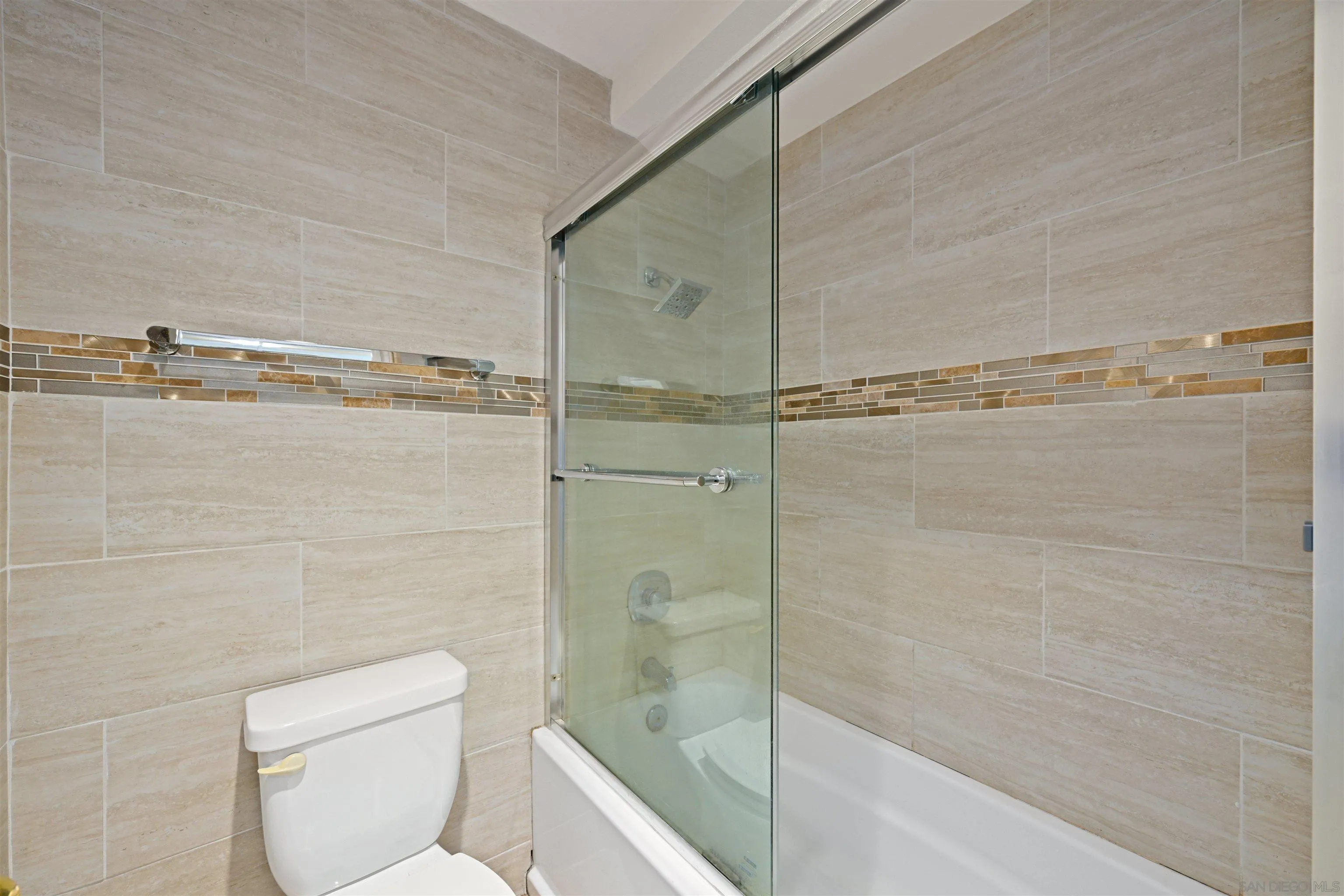 Photo #14: 250035103 Listing: Photo #14