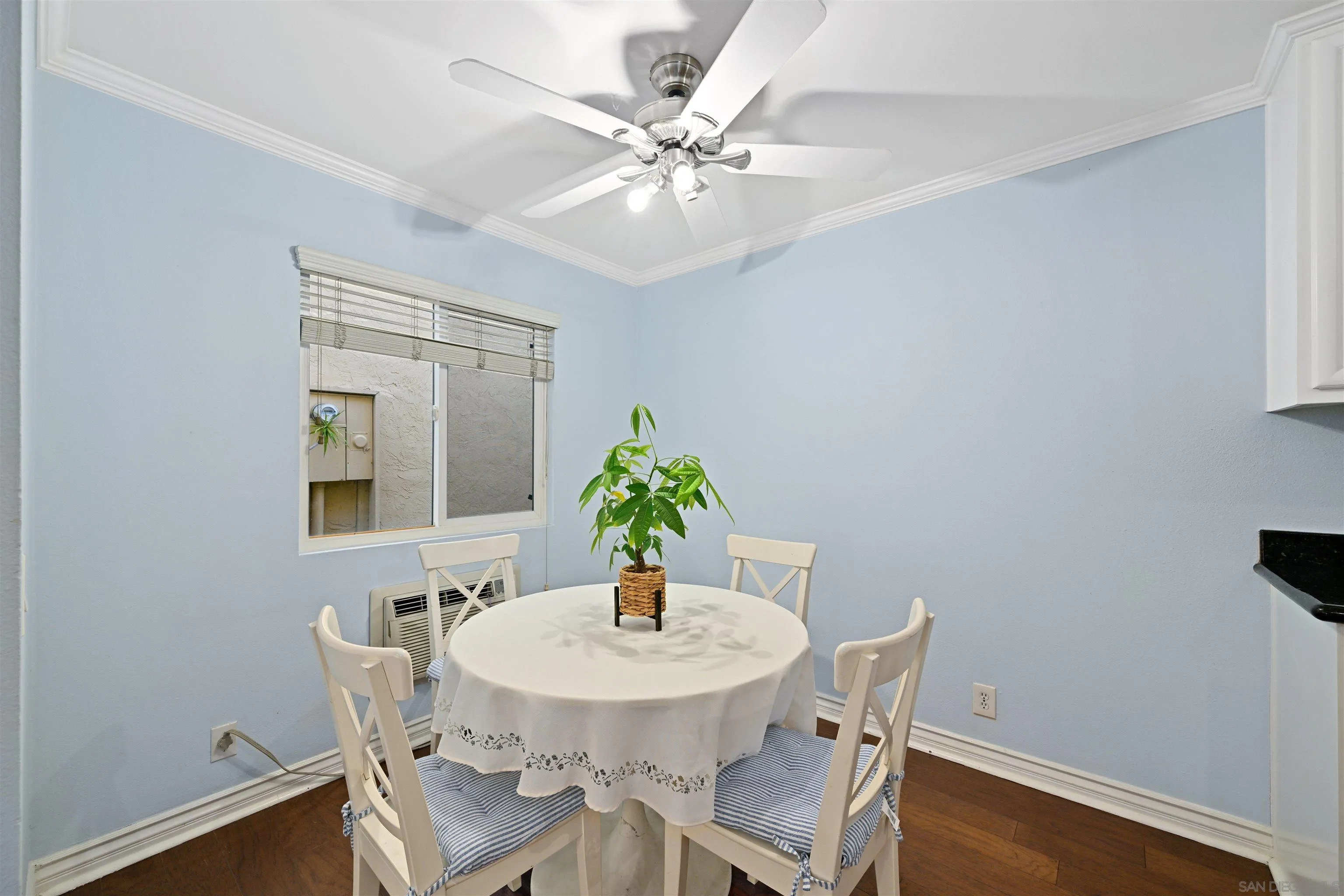 Photo #7: 250035103 Listing: Photo #7