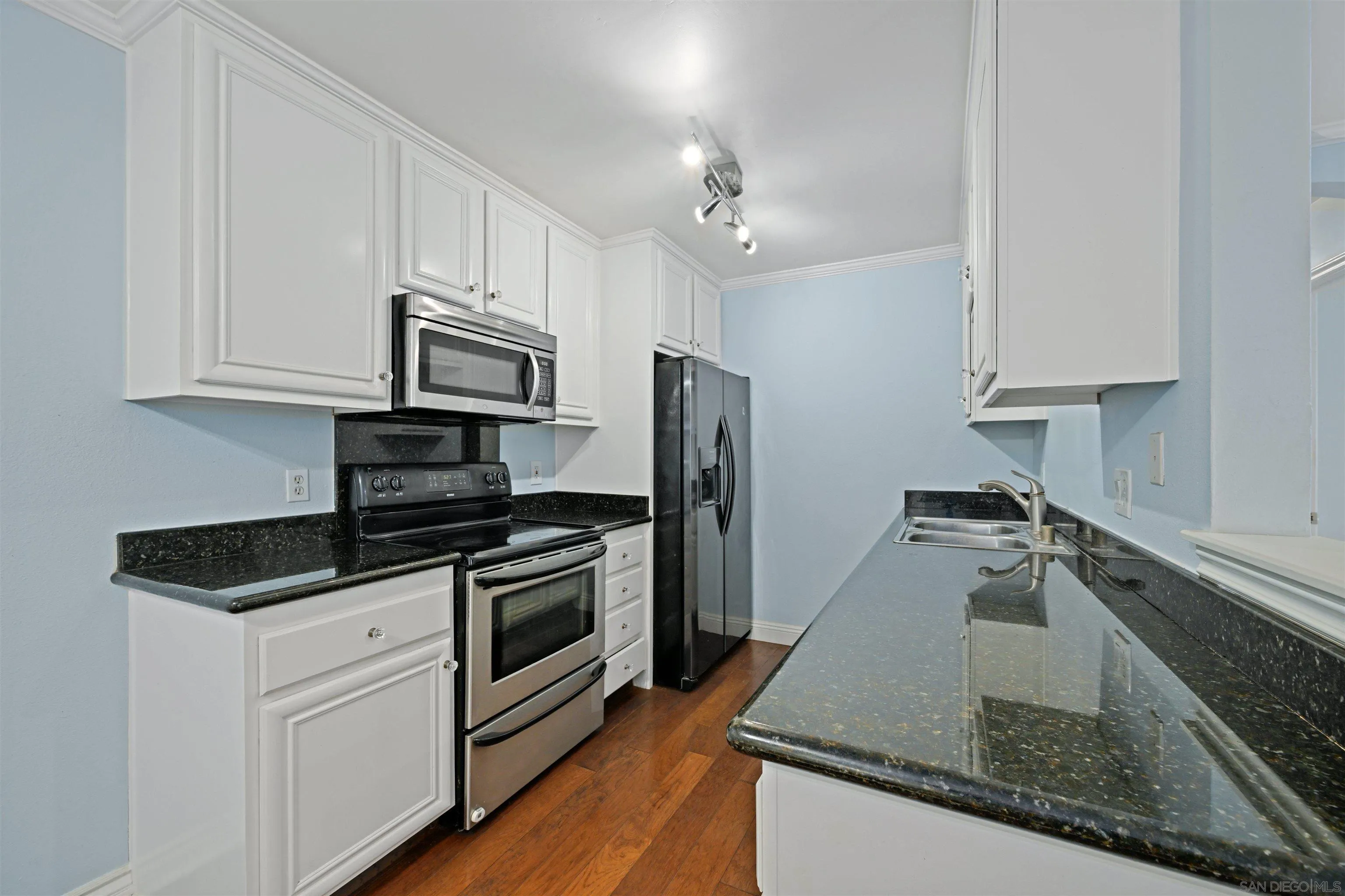Photo #9: 250035103 Listing: Photo #9