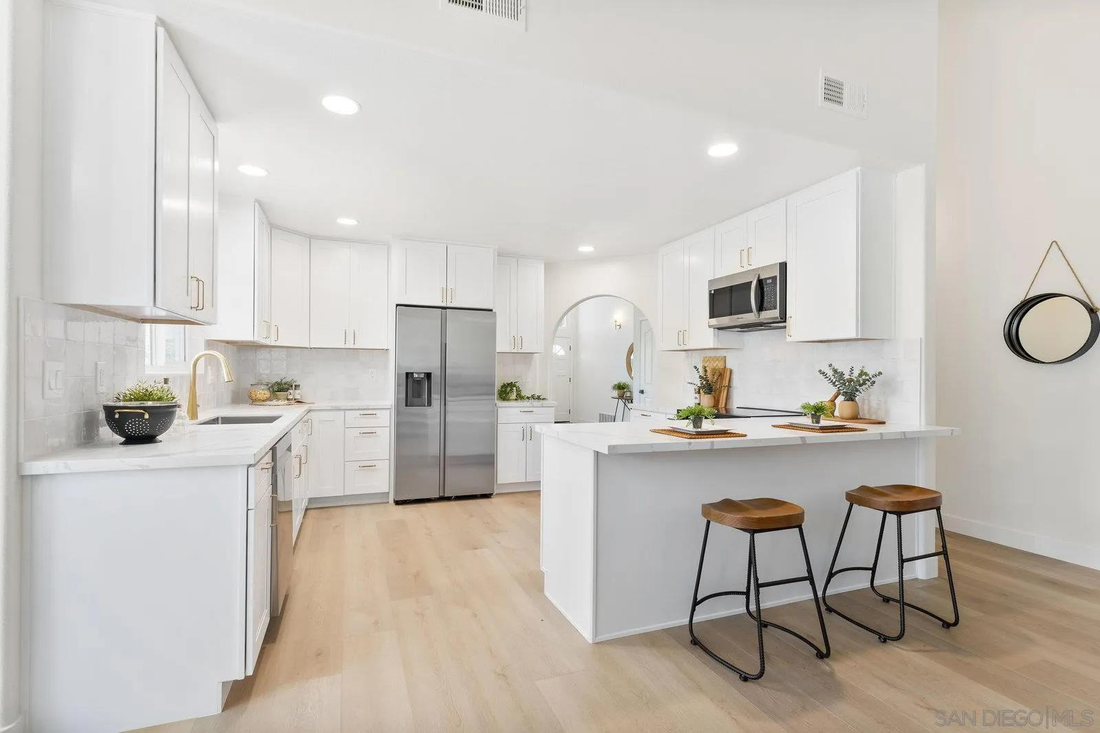 https://cdn.realtyfeed.com/cdn/127/250035107/1af3ee207964de9bf1fdc6f442d6533a.webp