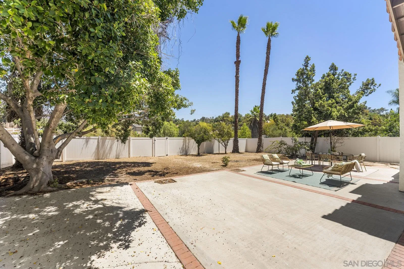 https://cdn.realtyfeed.com/cdn/127/250035107/2cc410d7e1b576b3deec733a2f3e85f0.webp