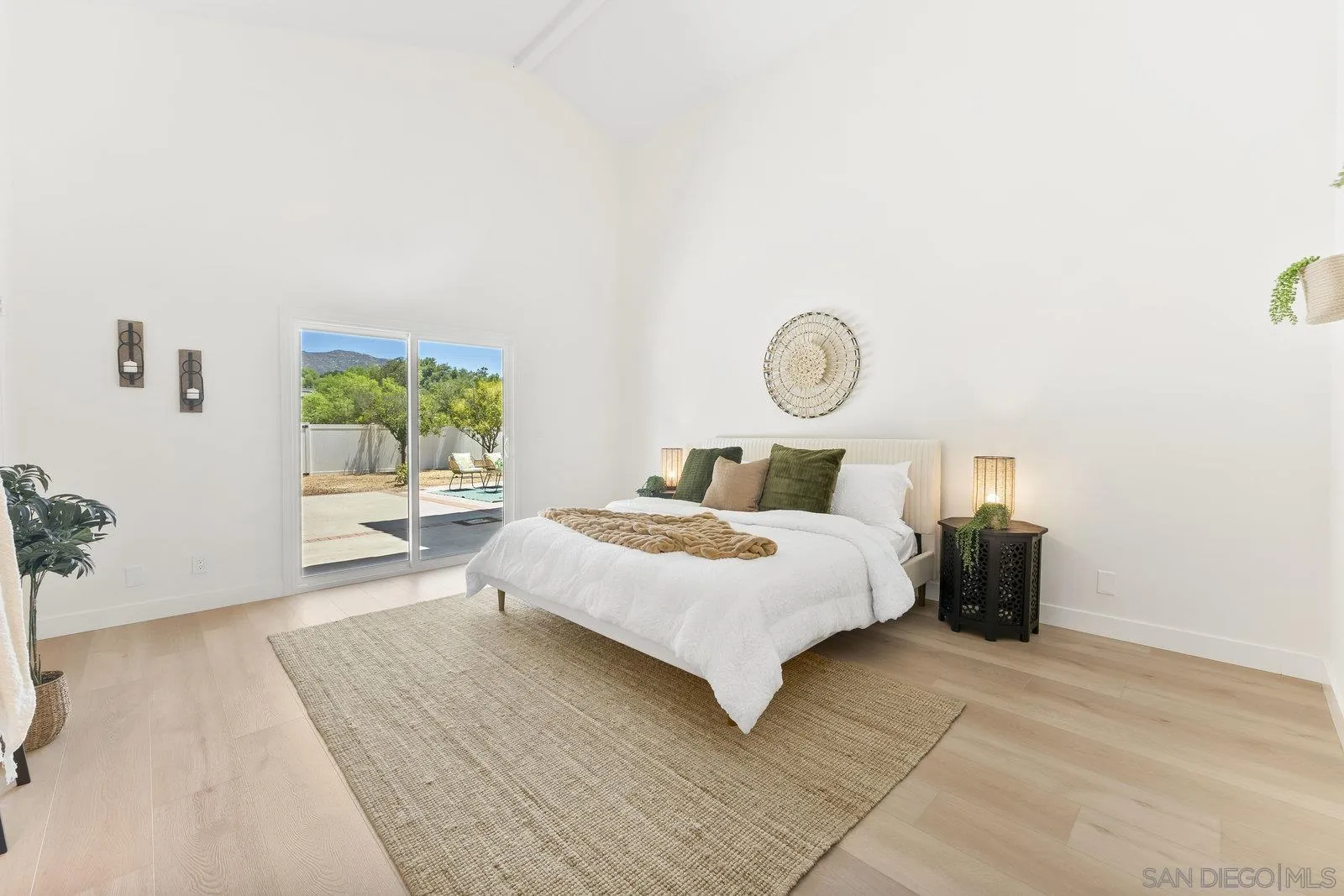 https://cdn.realtyfeed.com/cdn/127/250035107/311aada4da16f2066b94f5b9a22d0df0.webp