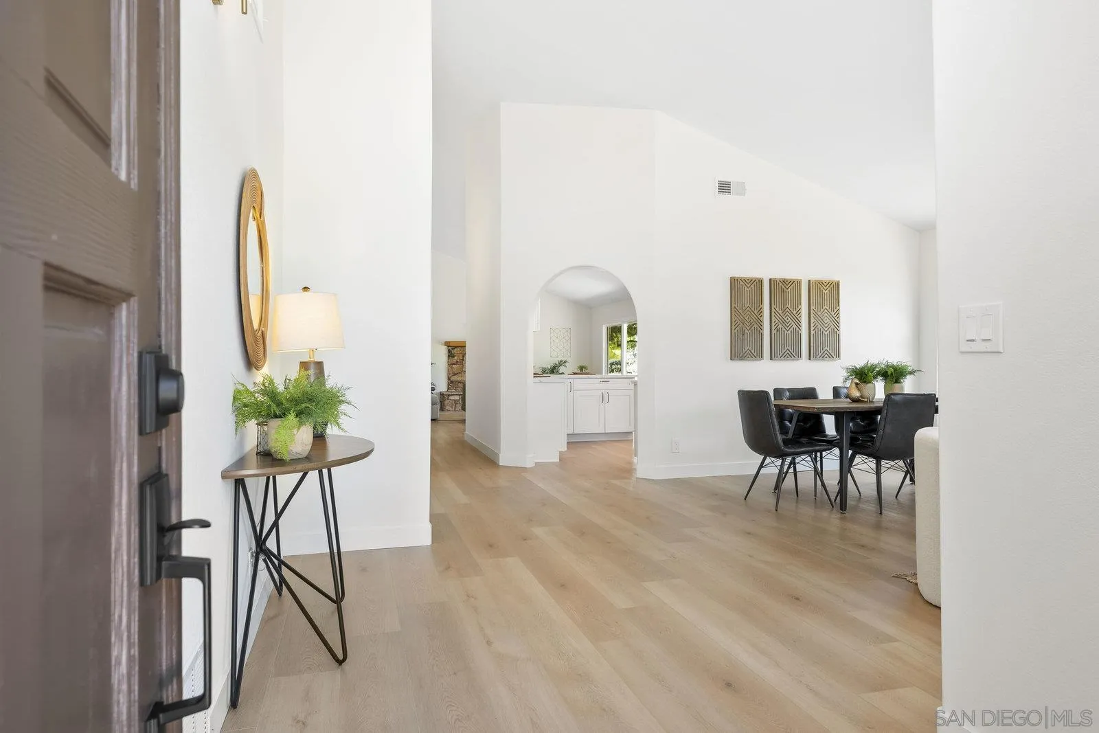 https://cdn.realtyfeed.com/cdn/127/250035107/3b5b22c8205c5c18930d5a83658739b0.webp
