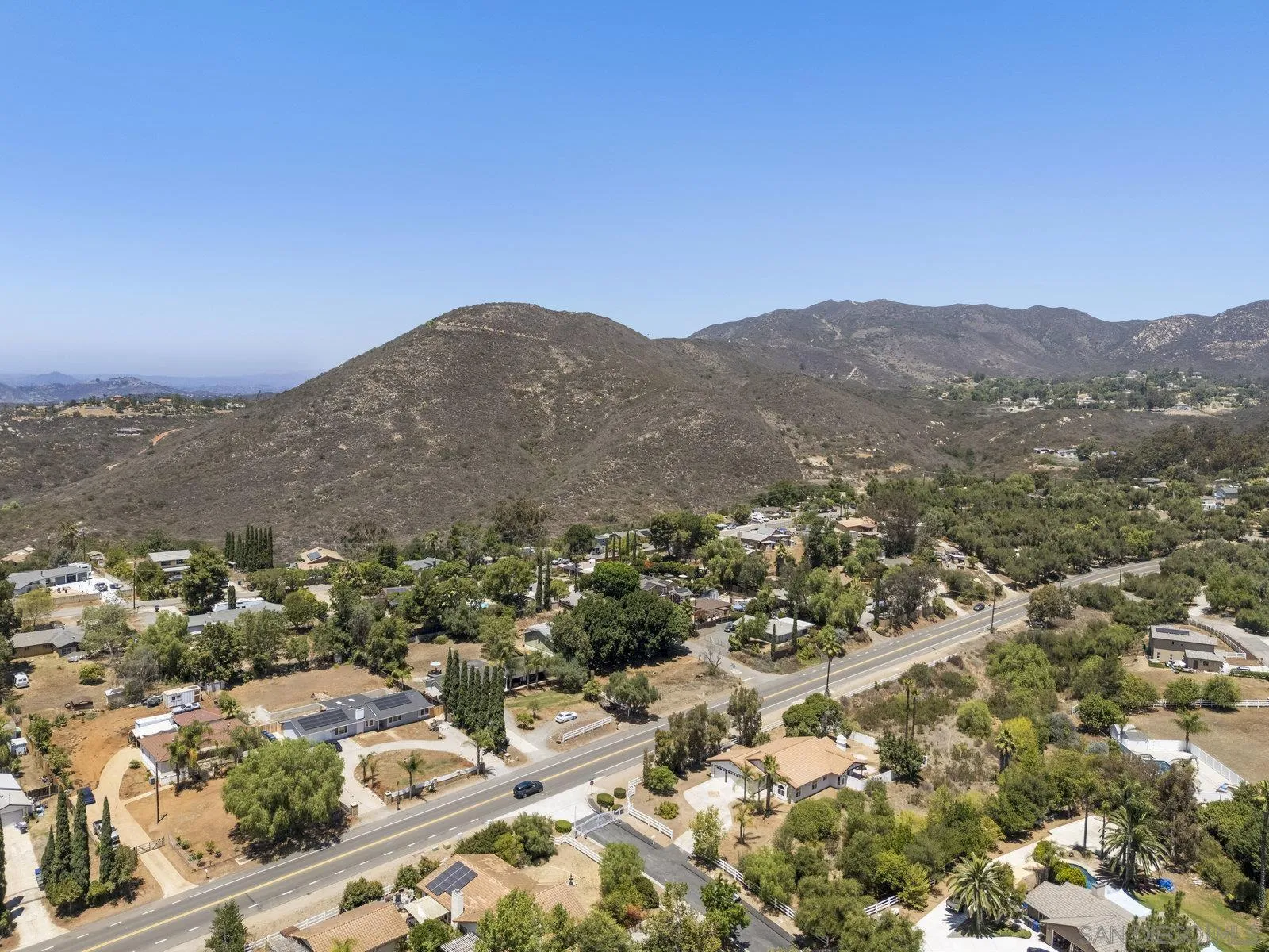 https://cdn.realtyfeed.com/cdn/127/250035107/3e1bcce7e81e4c3c4759d5f58c4e2228.webp