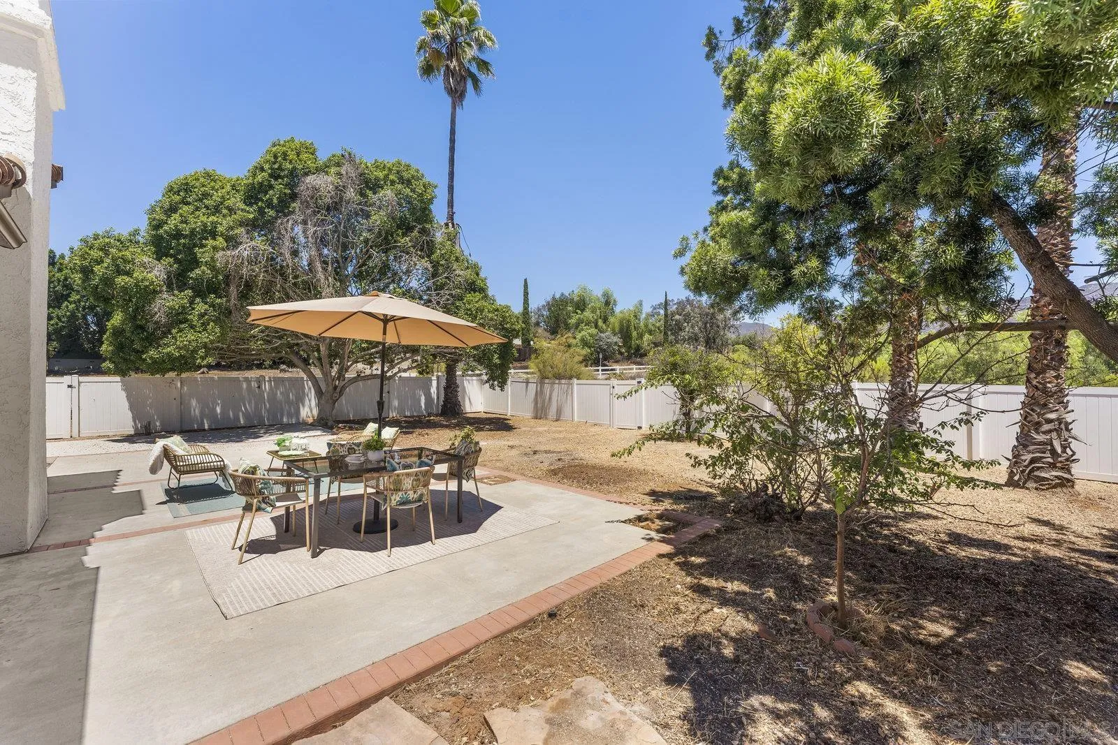https://cdn.realtyfeed.com/cdn/127/250035107/5702bfd2d3867c43819b3d4ef22825a0.webp