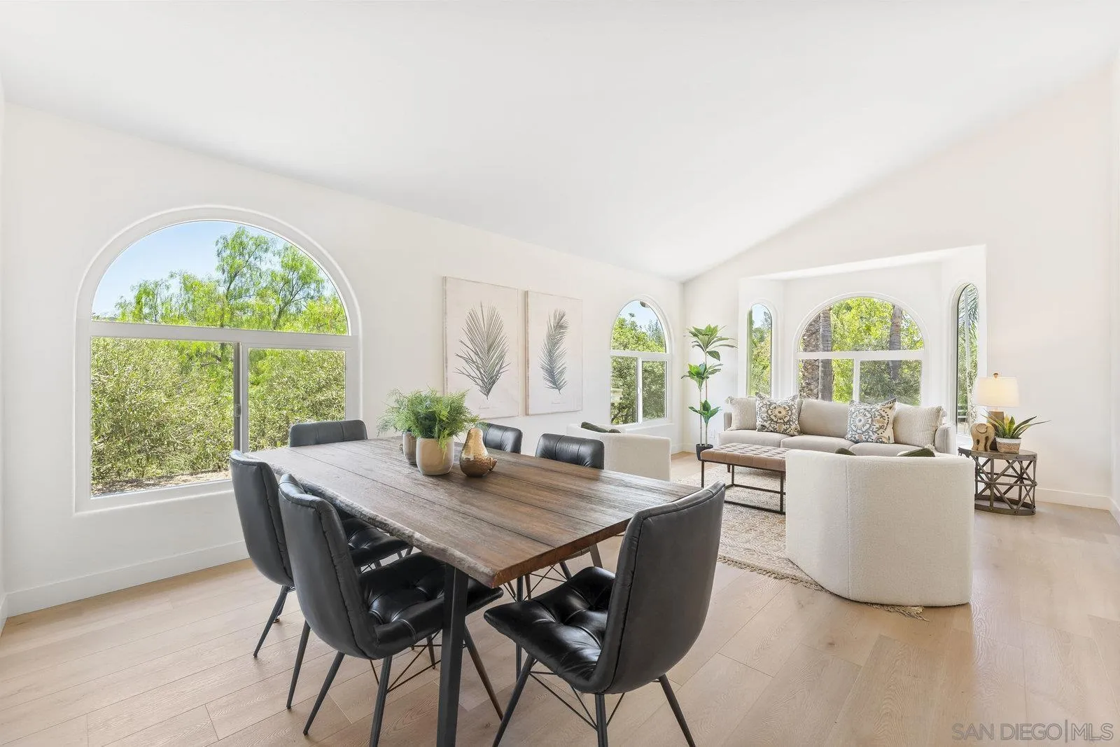 https://cdn.realtyfeed.com/cdn/127/250035107/8347ed33d275a715a53b9e0d62d6abab.webp