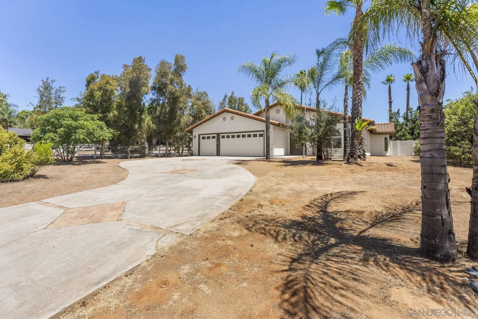 https://cdn.realtyfeed.com/cdn/127/250035107/c0f03bc0ef22f1b1a749e98142b80703.webp