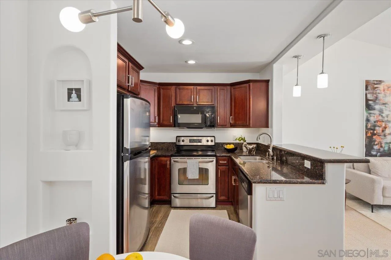 Photo #6: 250035109 Listing 