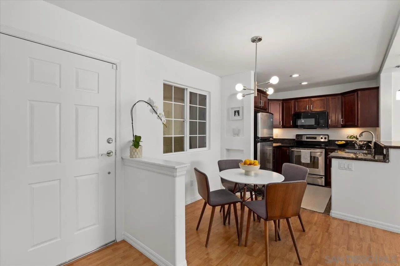 Photo #5: 250035109 Listing 