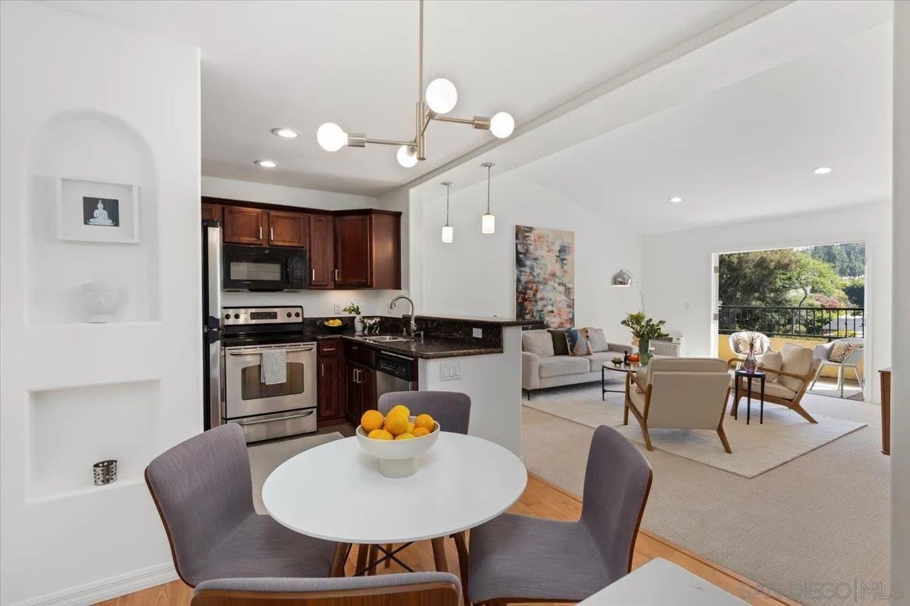 Photo #3: 250035109 Listing 