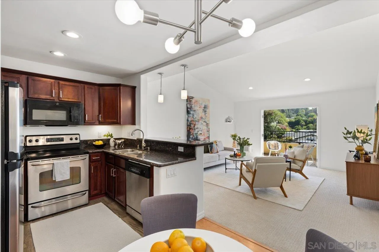 Photo #2: 250035109 Listing 