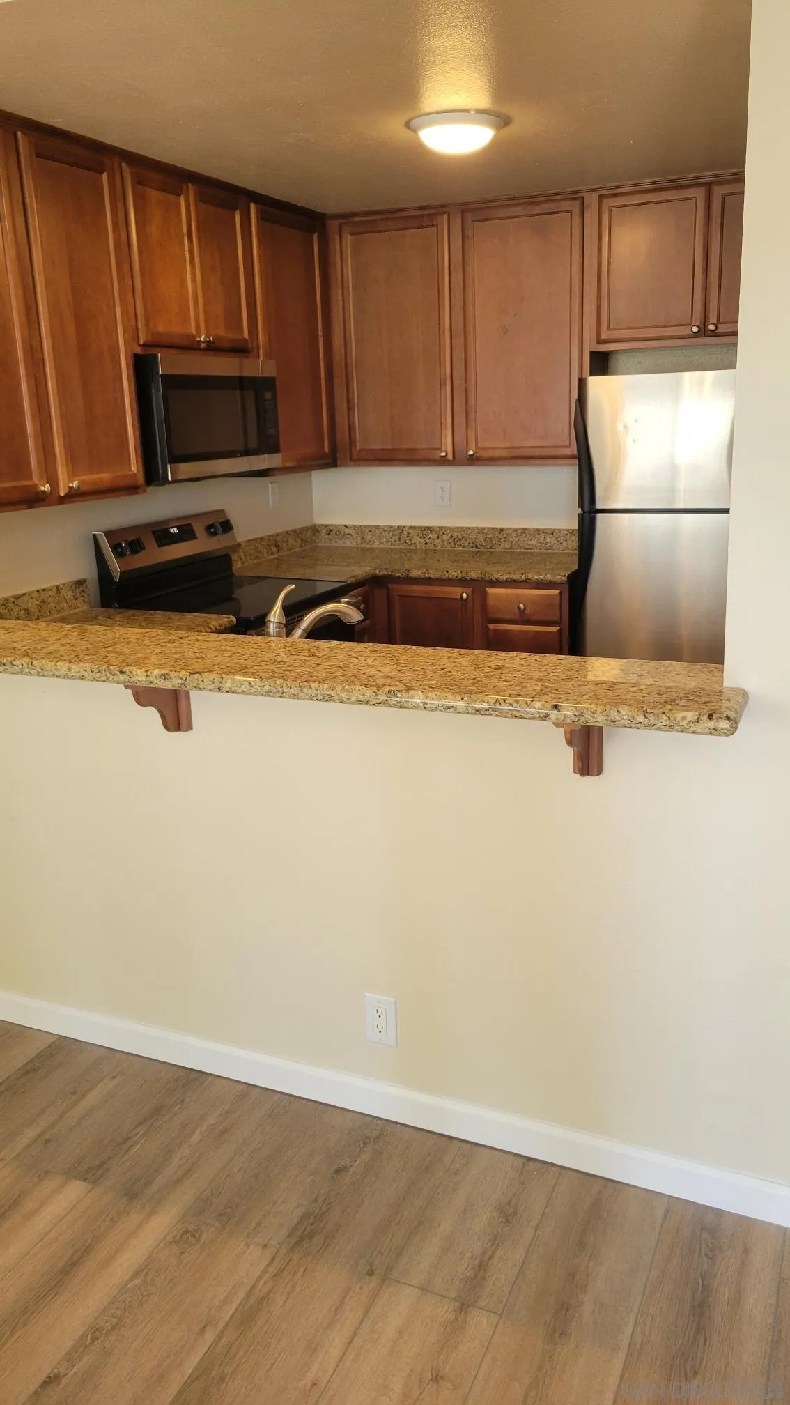 Photo #5: 250035110 Listing 