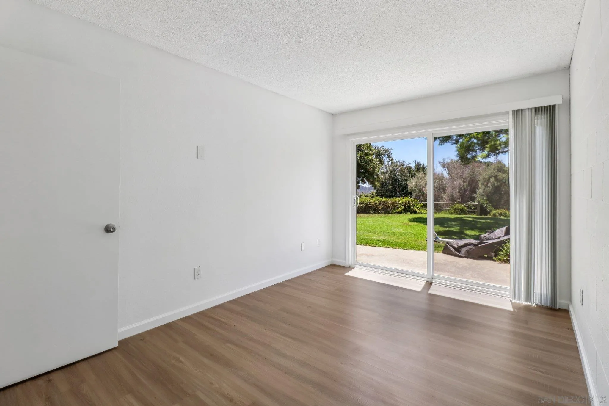 Photo #27: 250035112 Listing: Photo #27