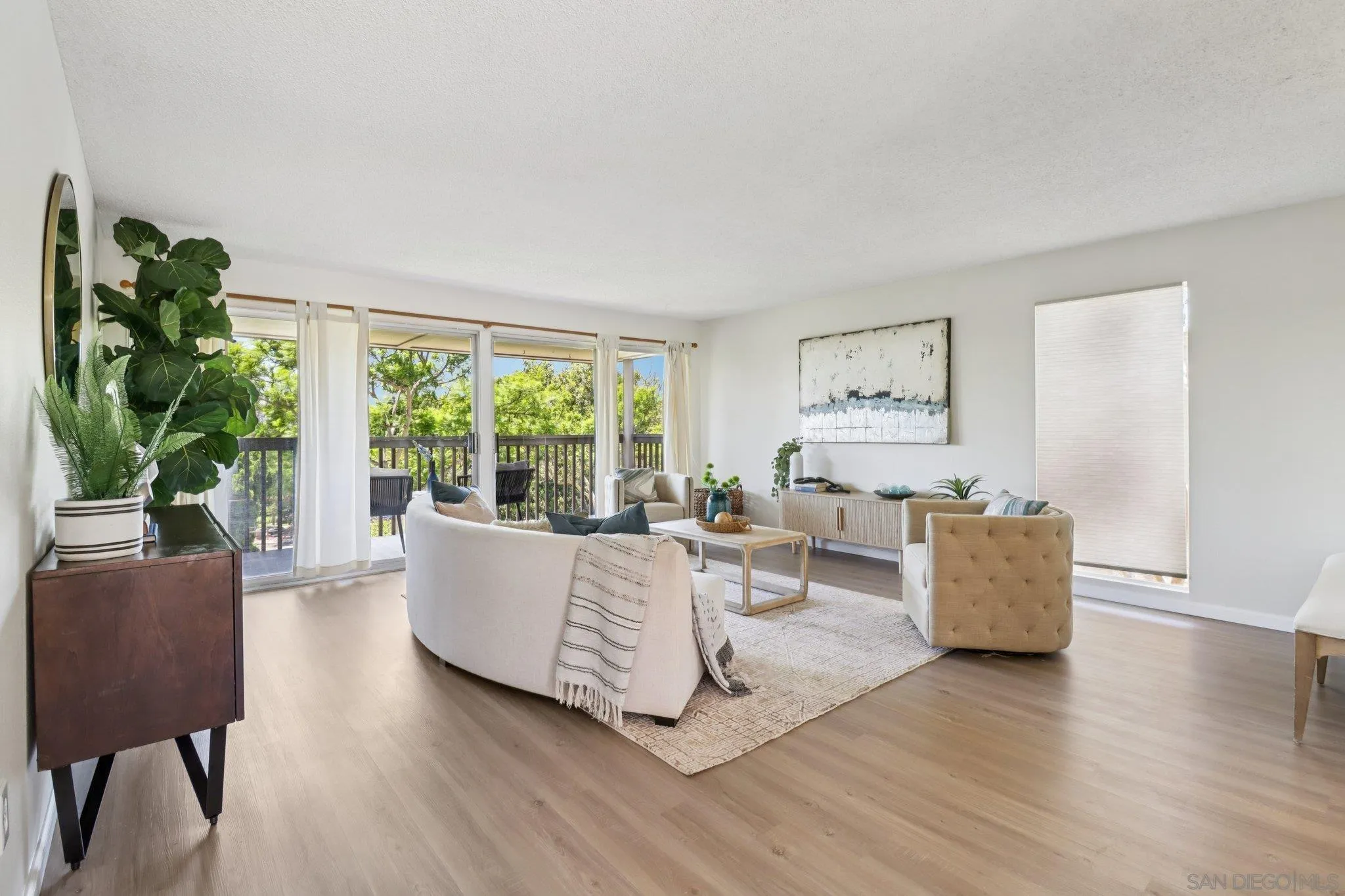 Photo #2: 250035112 Listing 