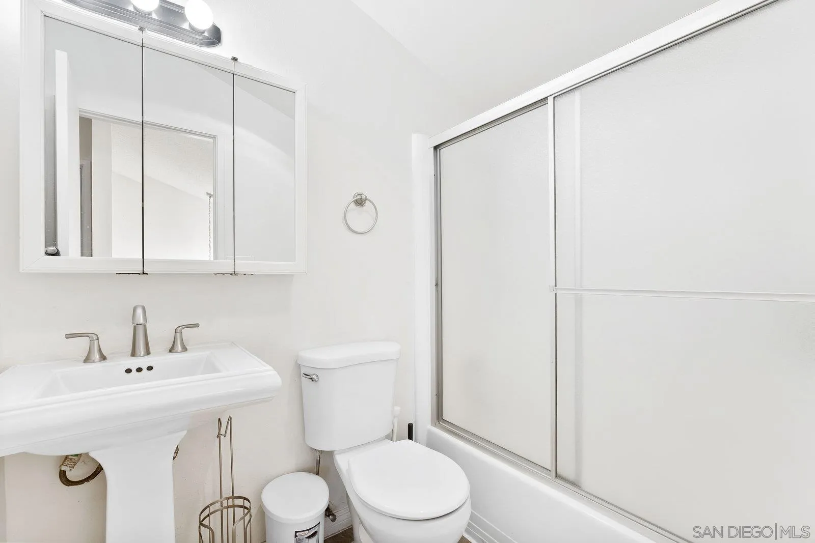Photo #17: 250035118 Listing: Photo #17
