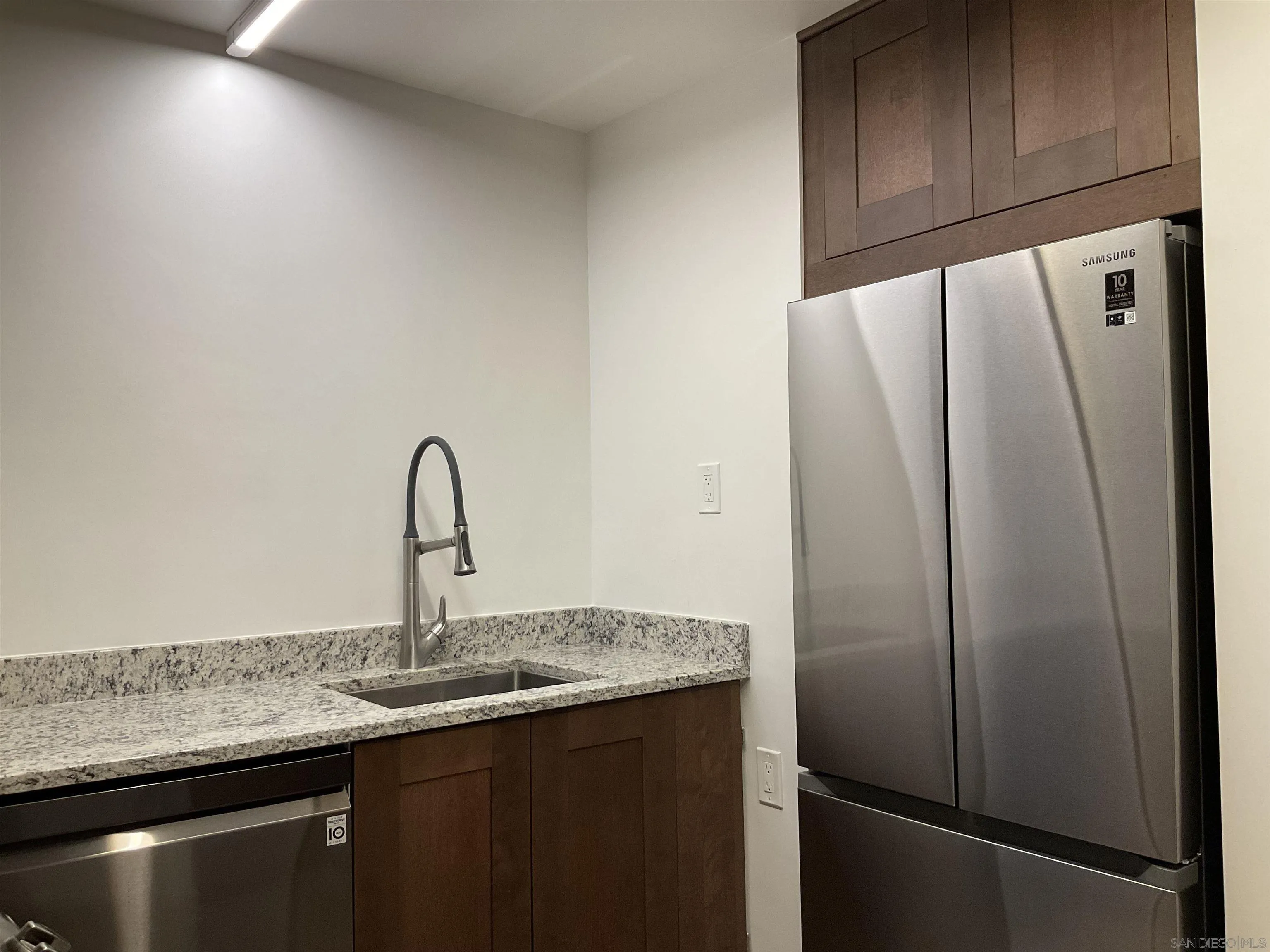 Photo #6: 250035119 Listing 