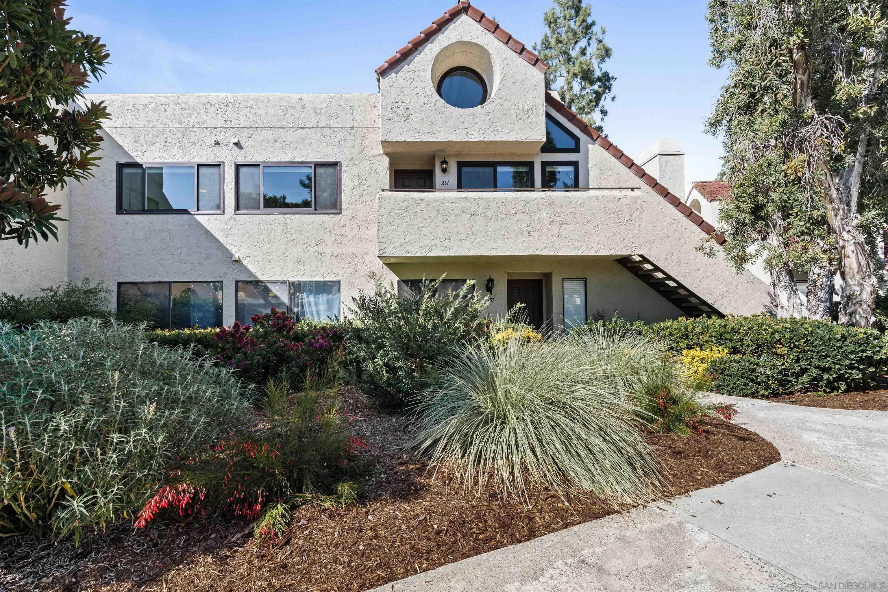 Browse active condo listings in BERNARDO PINES