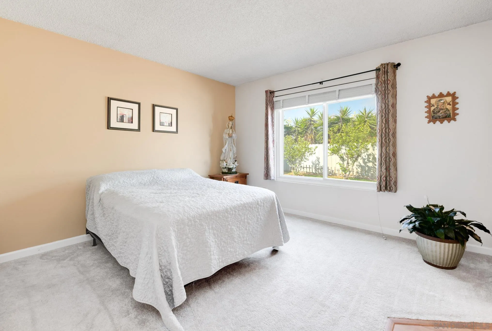 https://cdn.realtyfeed.com/cdn/127/250035123/513889d73d09c49a3c706913955f1b1f.webp