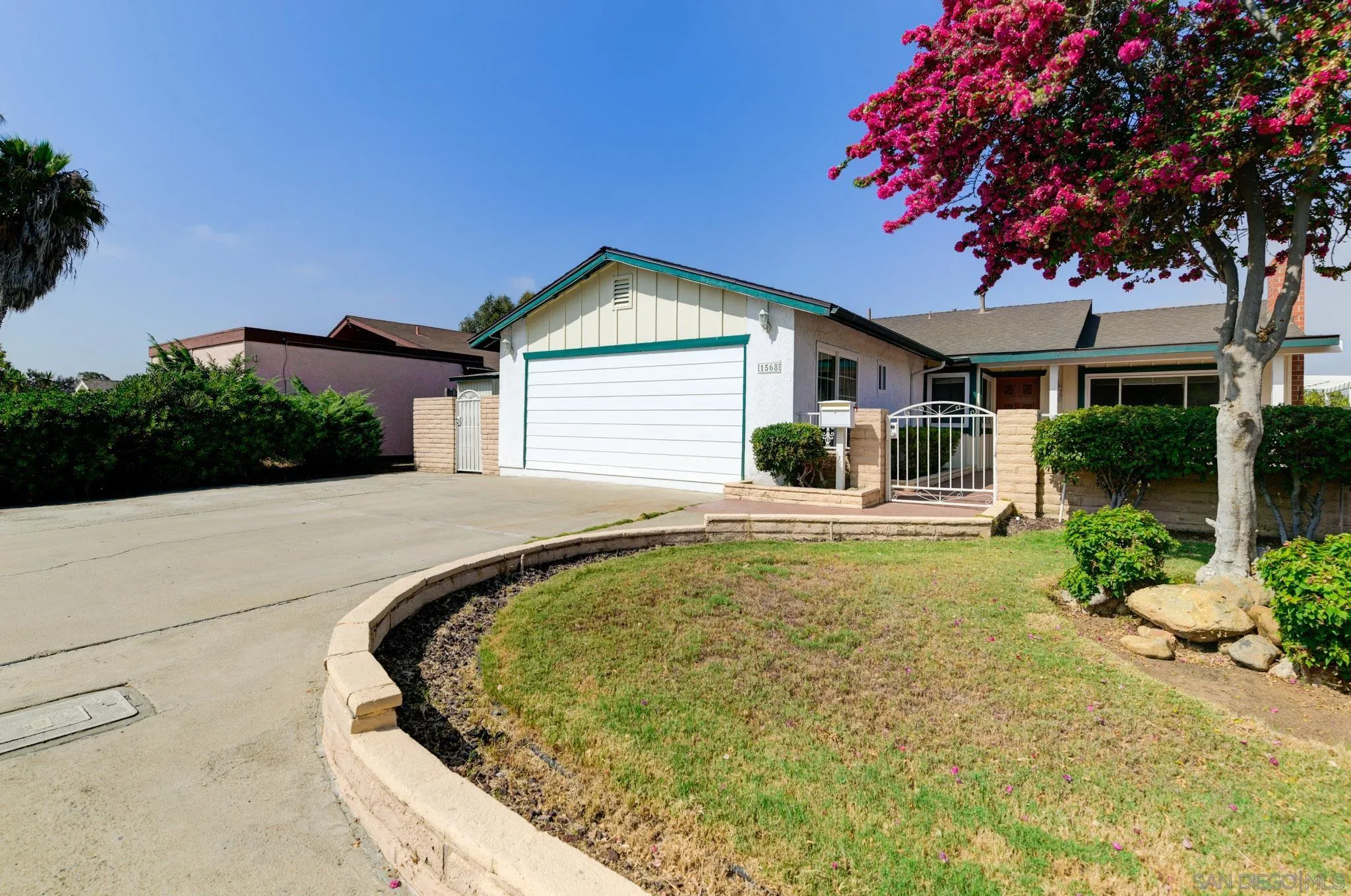 https://cdn.realtyfeed.com/cdn/127/250035123/5bd08af153a37e10c6bf45de8ab0725c.webp