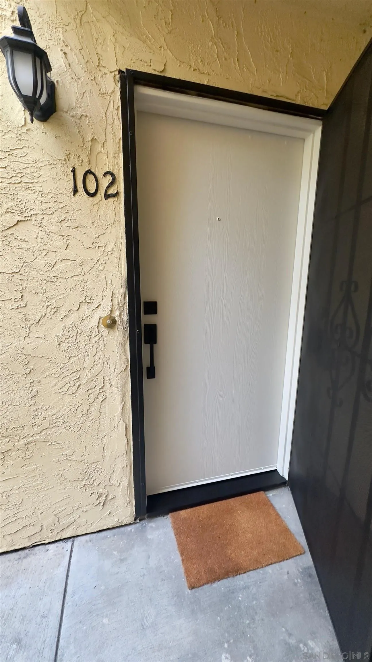 Photo #2: 250035125 Listing 