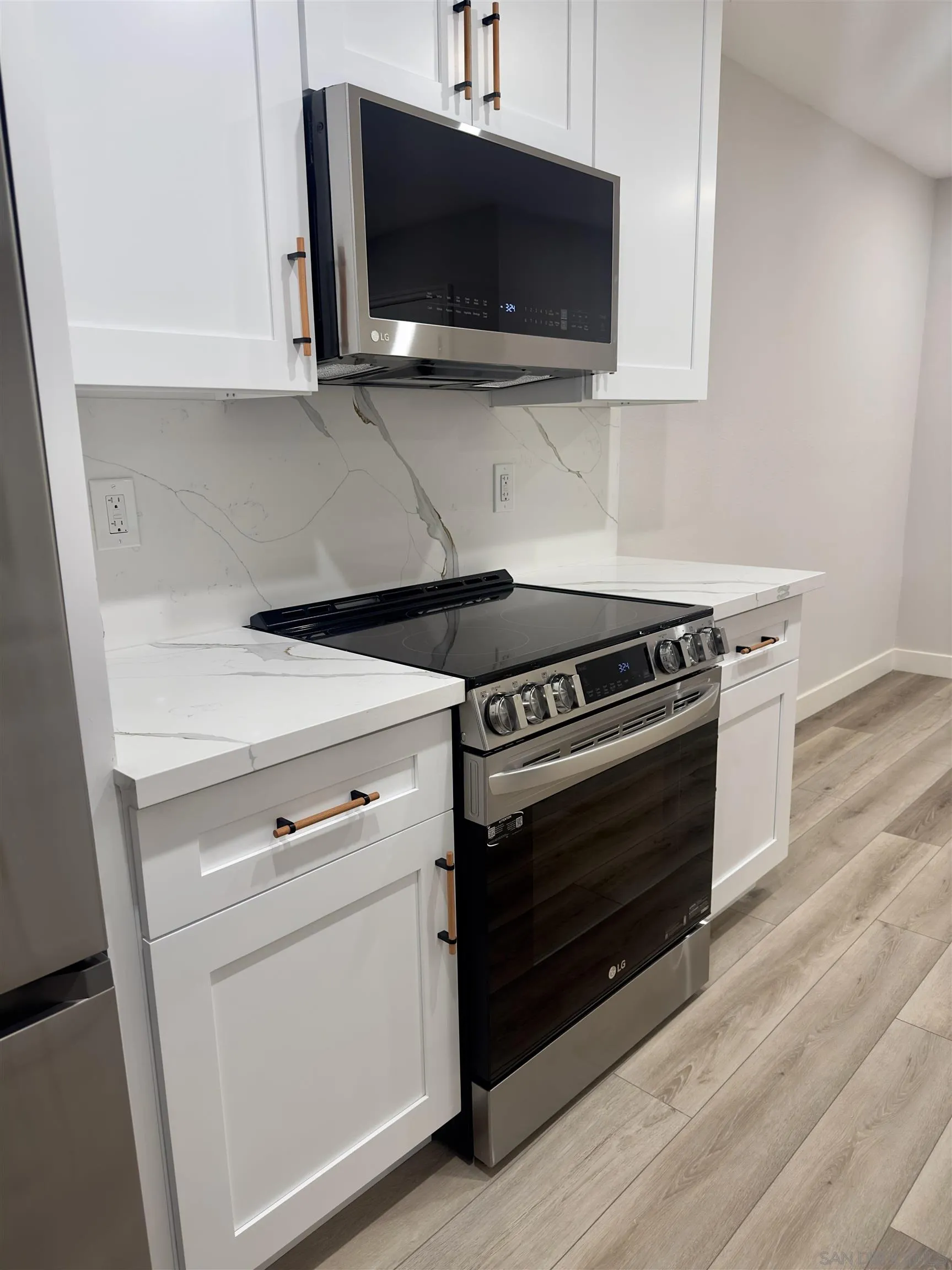 Photo #3: 250035125 Listing 