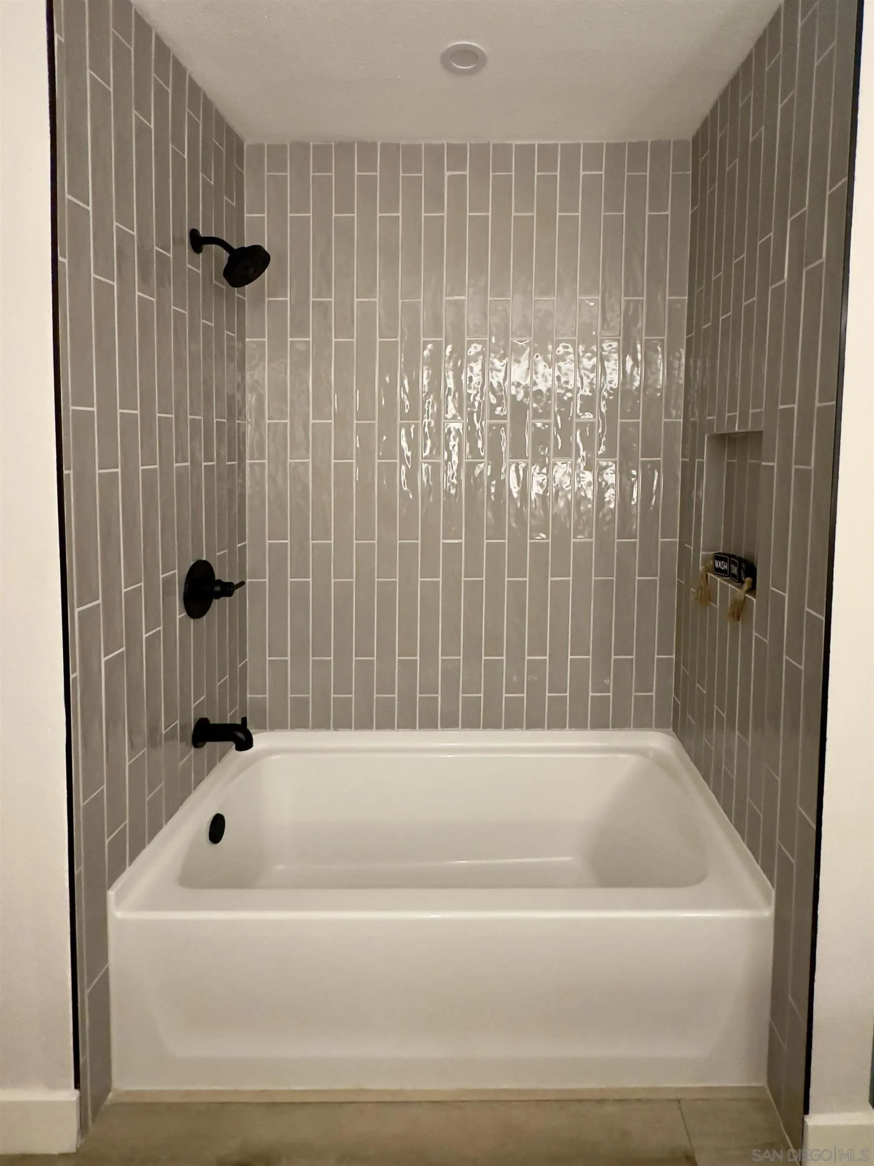 Photo #12: 250035125 Listing: Photo #12