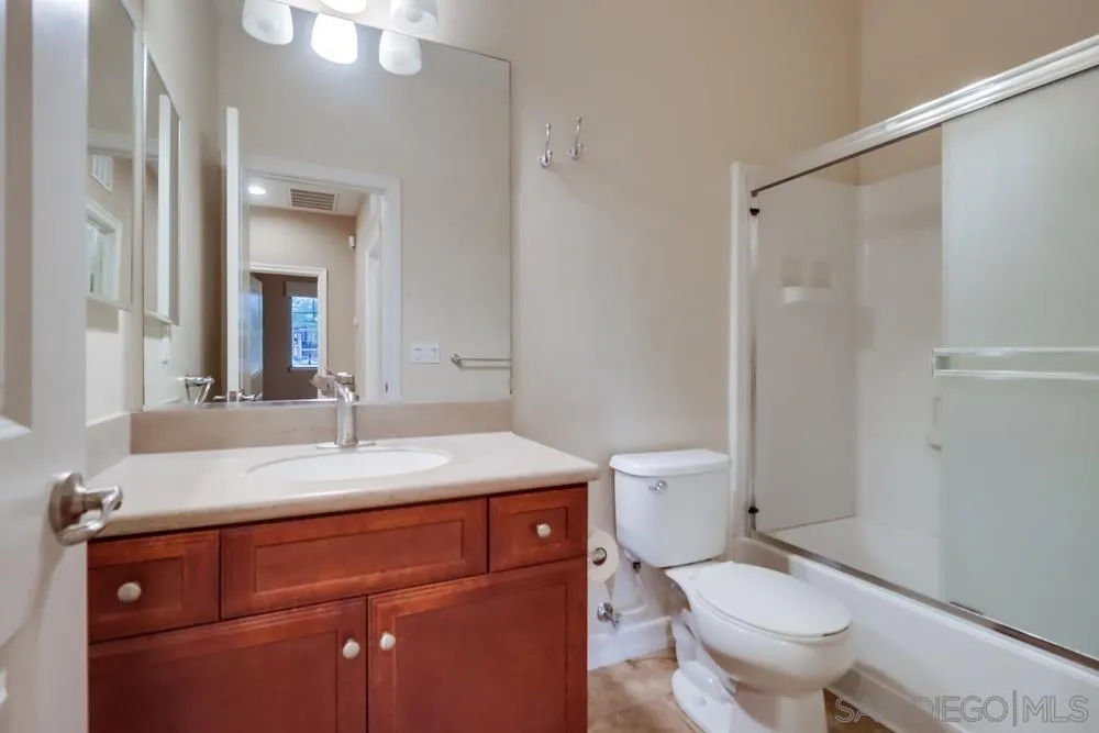 Photo #42: 250035134 Listing: Photo #42
