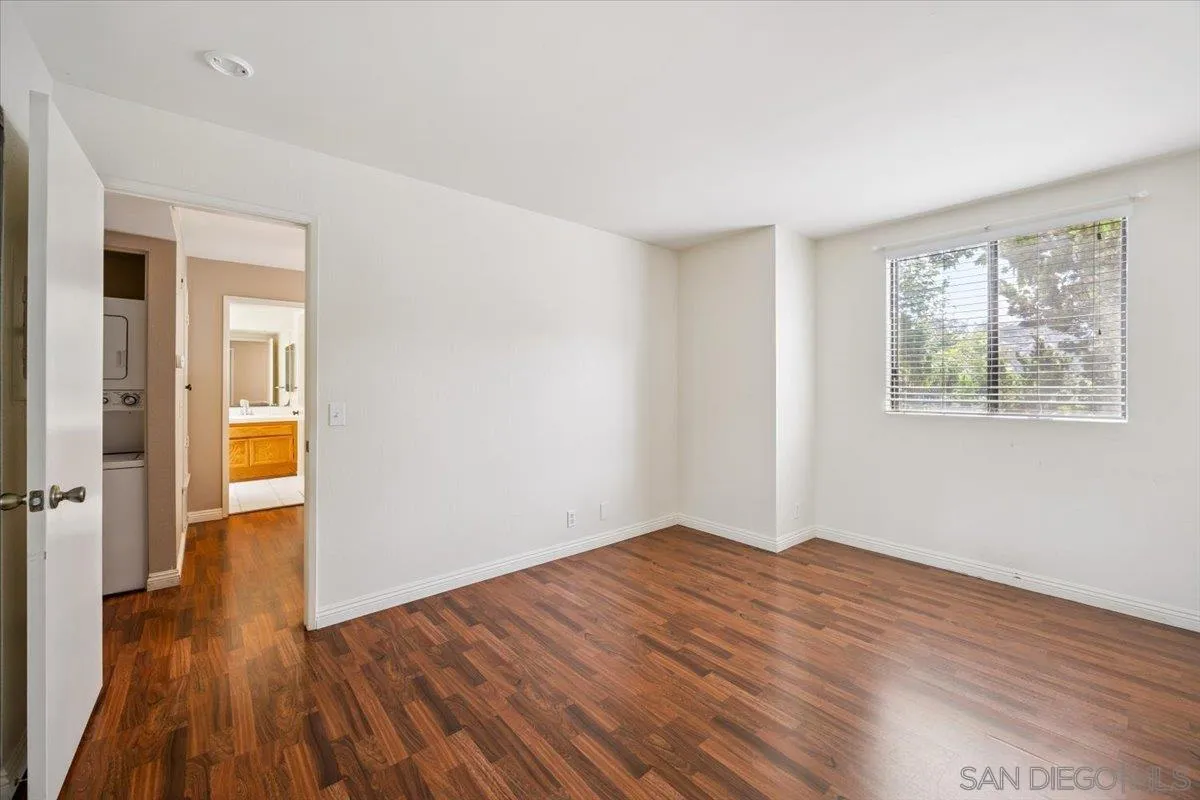 https://cdn.realtyfeed.com/cdn/127/250035135/0658823a174aa56b849ee5790ff37b6a.webp