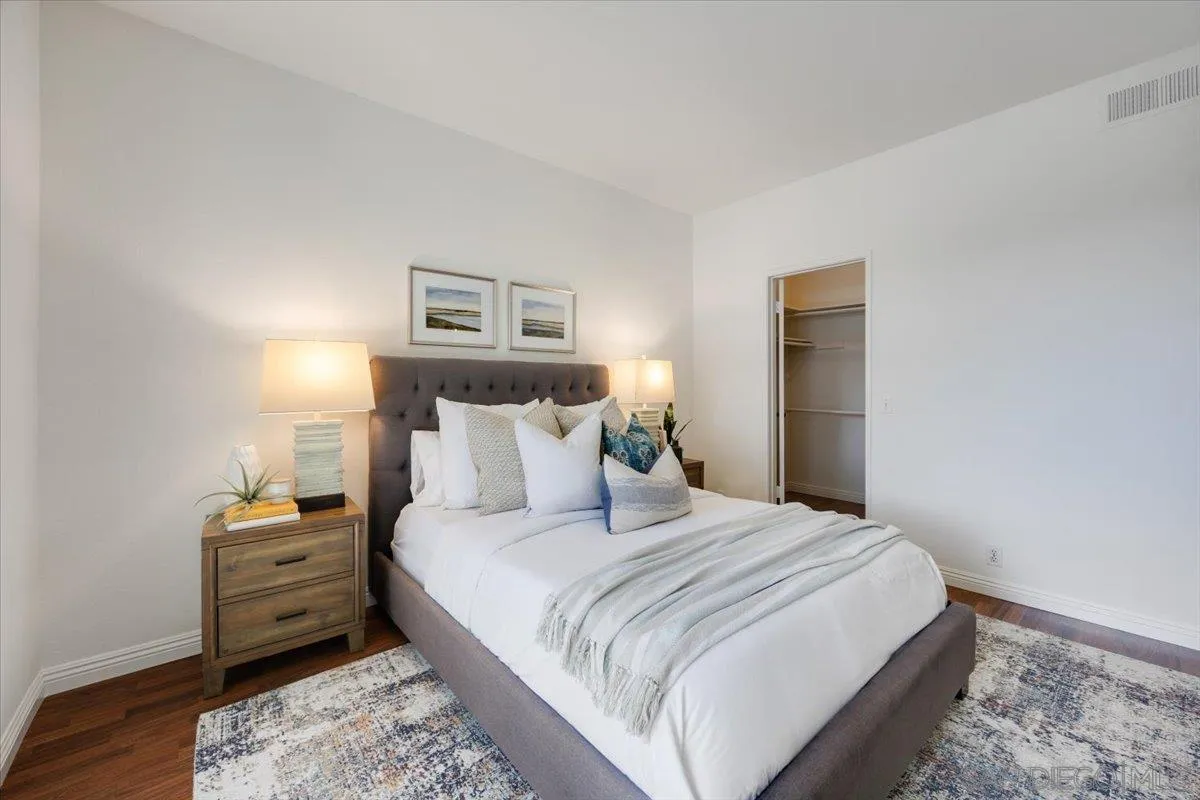 https://cdn.realtyfeed.com/cdn/127/250035135/0d6cbd2aaa8b68ece41c476b770f7b32.webp
