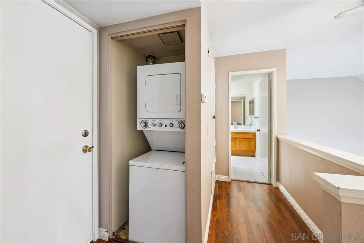 https://cdn.realtyfeed.com/cdn/127/250035135/d26f96776f9859d1ae5b154ed55aba77.webp