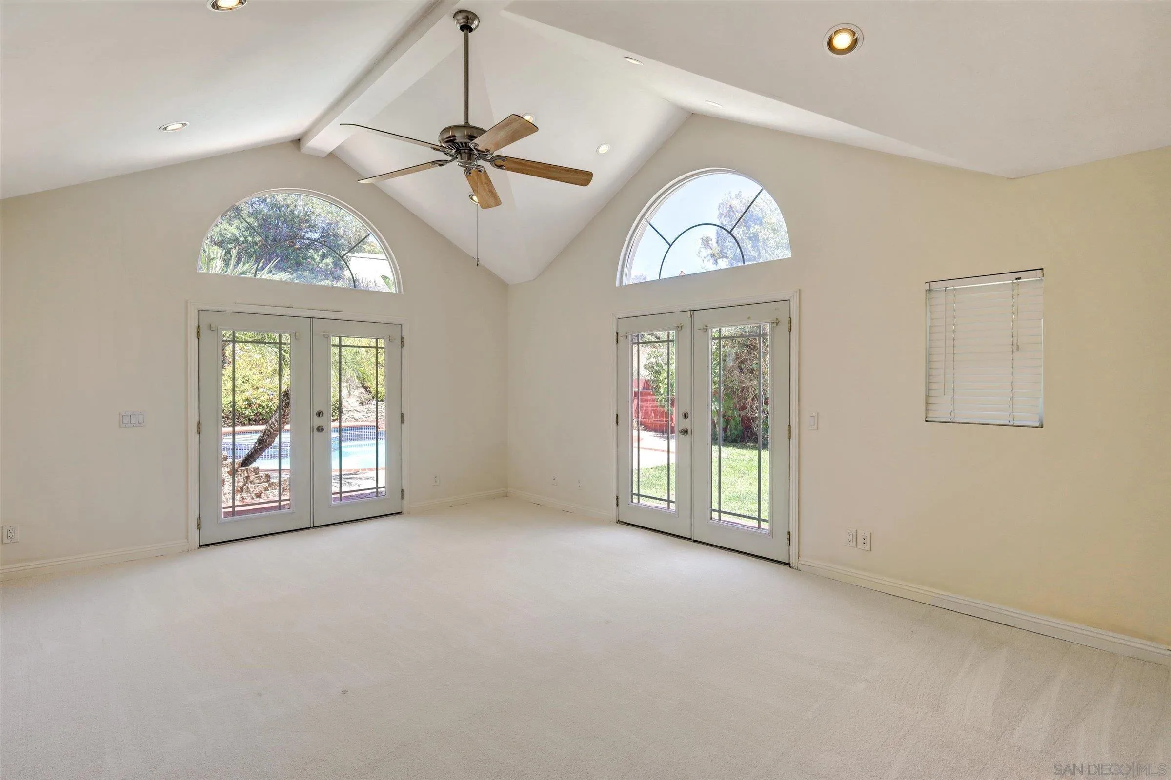 https://cdn.realtyfeed.com/cdn/127/250035139/000911ecac2617da3e3777e8673376d3.webp