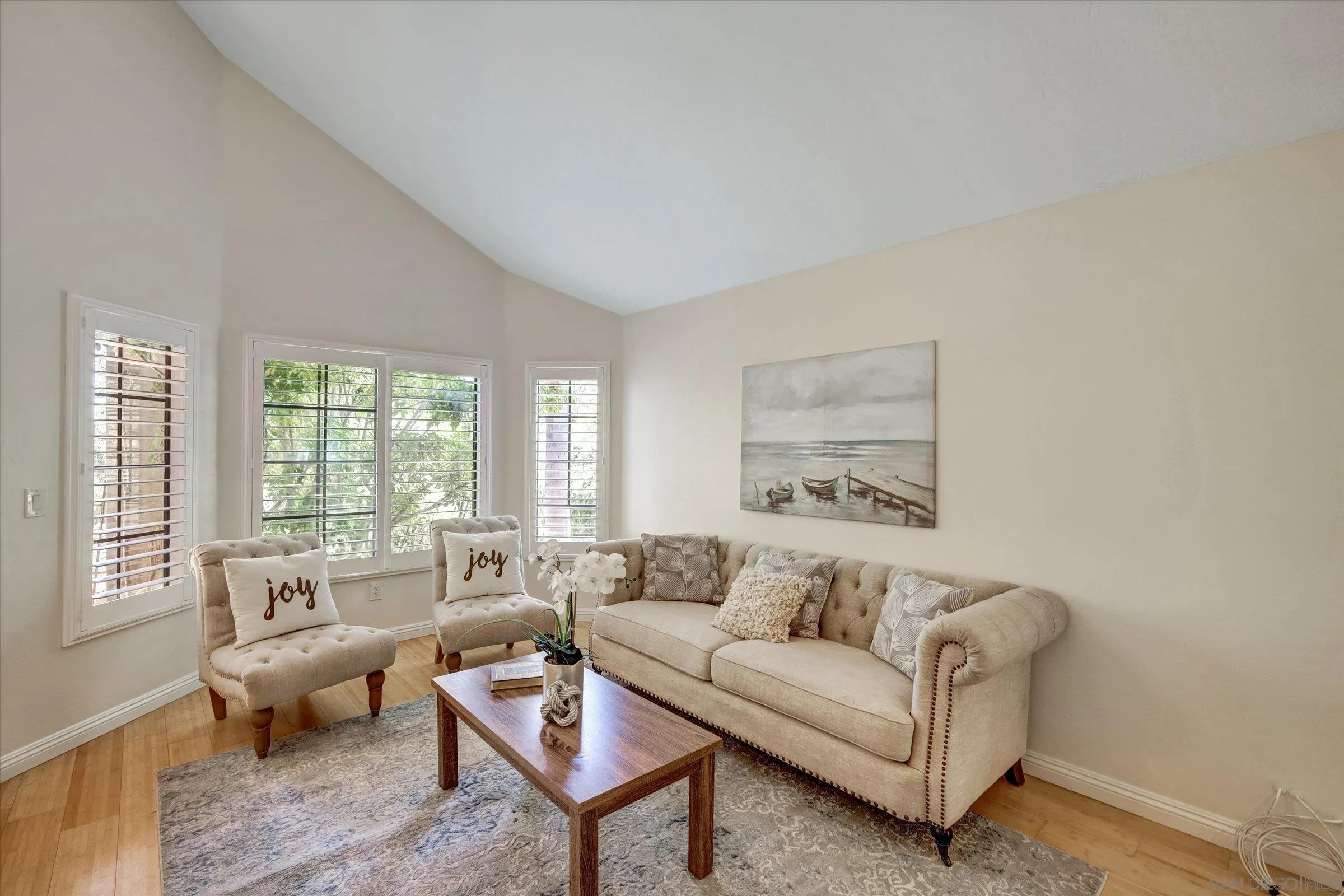https://cdn.realtyfeed.com/cdn/127/250035139/3484053c84db2783c9bfb38640d959b2.webp