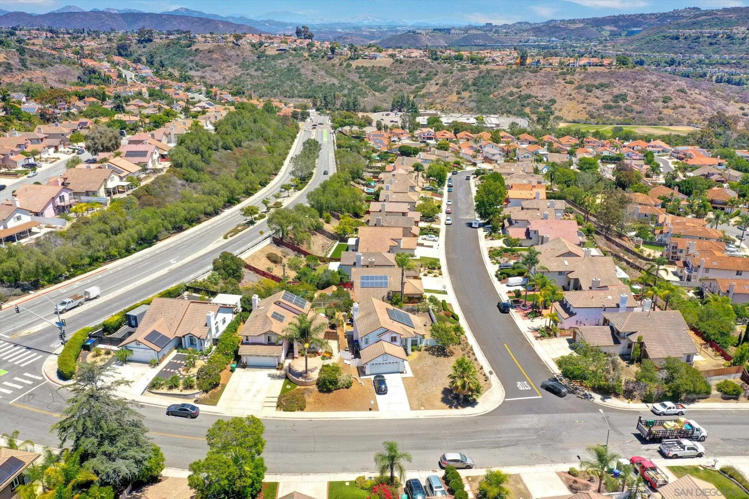 https://cdn.realtyfeed.com/cdn/127/250035139/42c20356468b2d8e6662b25c46d7366e.webp