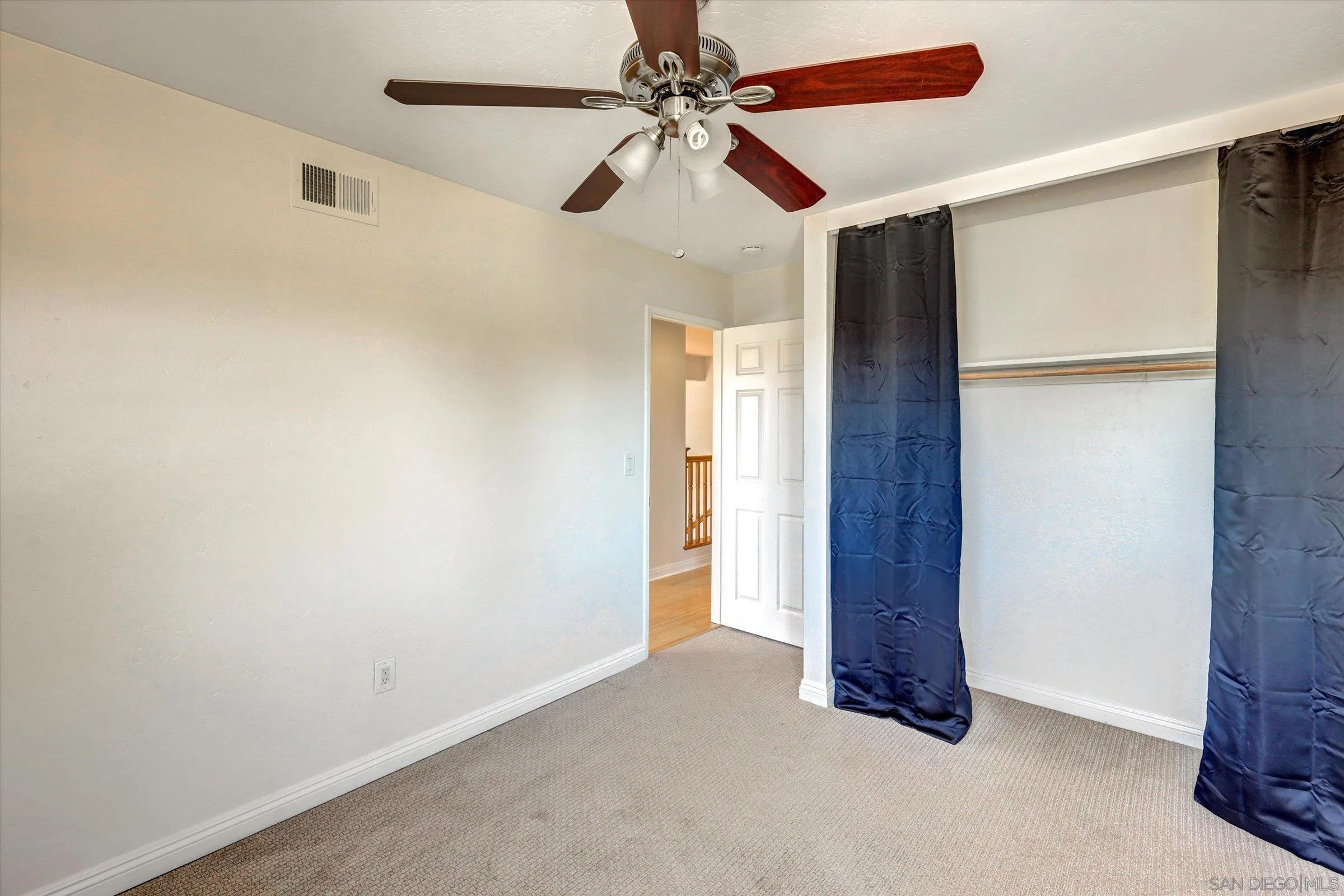 https://cdn.realtyfeed.com/cdn/127/250035139/57f884b1d523f6fd2d8d6ffcfb7cda80.webp