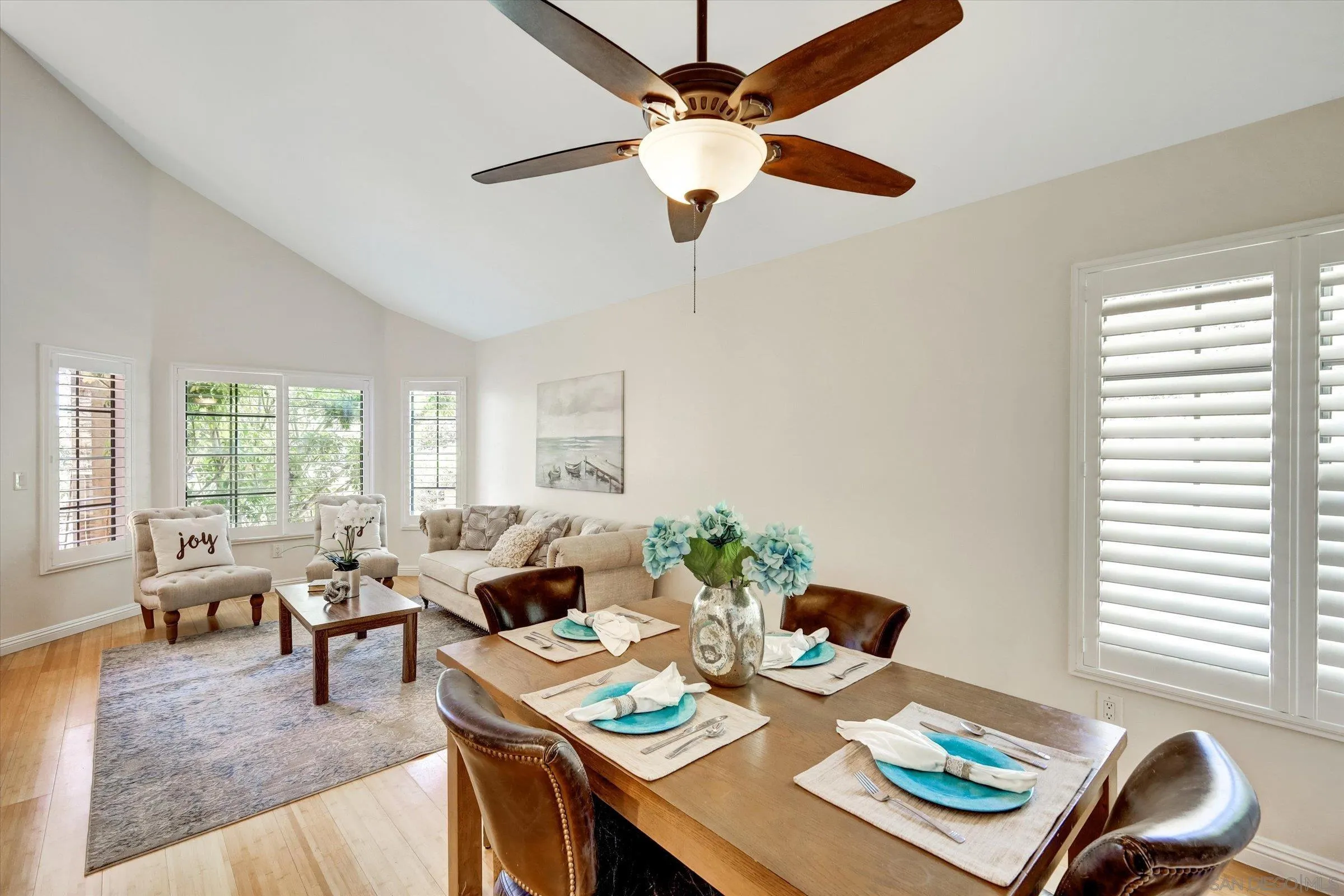 https://cdn.realtyfeed.com/cdn/127/250035139/737b1ab356d5a279bda8dafc878724ef.webp