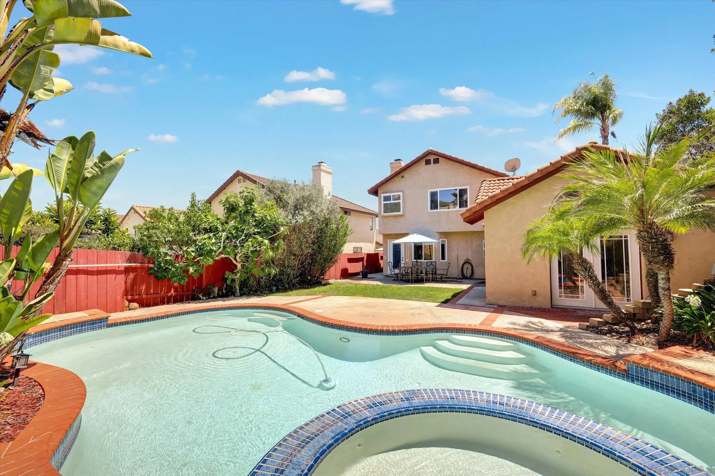 https://cdn.realtyfeed.com/cdn/127/250035139/80bbe31031b05e89bbd1e8421063fa2b.webp
