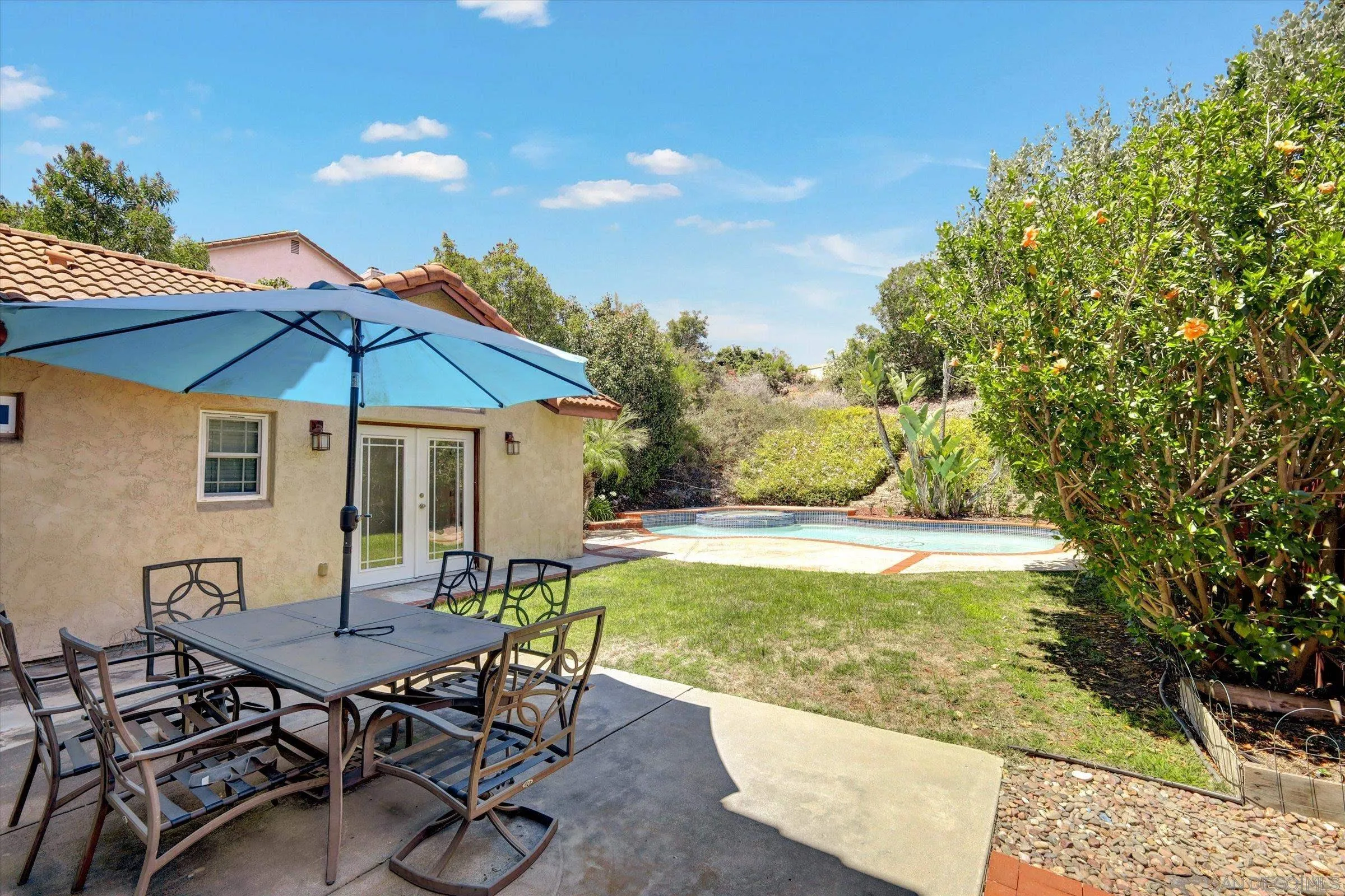 https://cdn.realtyfeed.com/cdn/127/250035139/d68bc973b7391e92ee0df26ac323d0e8.webp