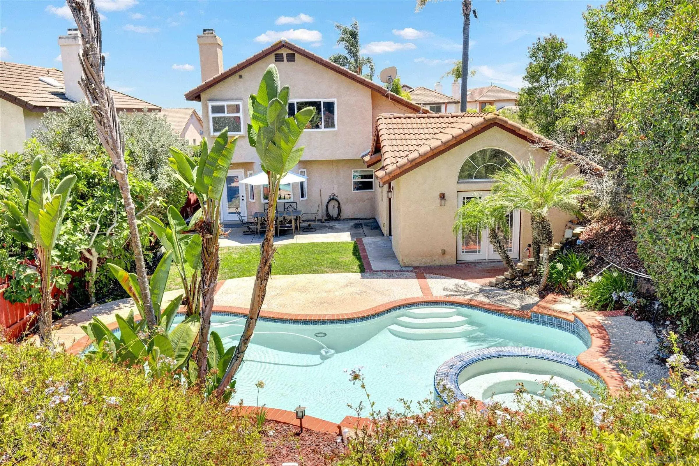 https://cdn.realtyfeed.com/cdn/127/250035139/e47ca4ab41061926fdf36c46d9d9a529.webp