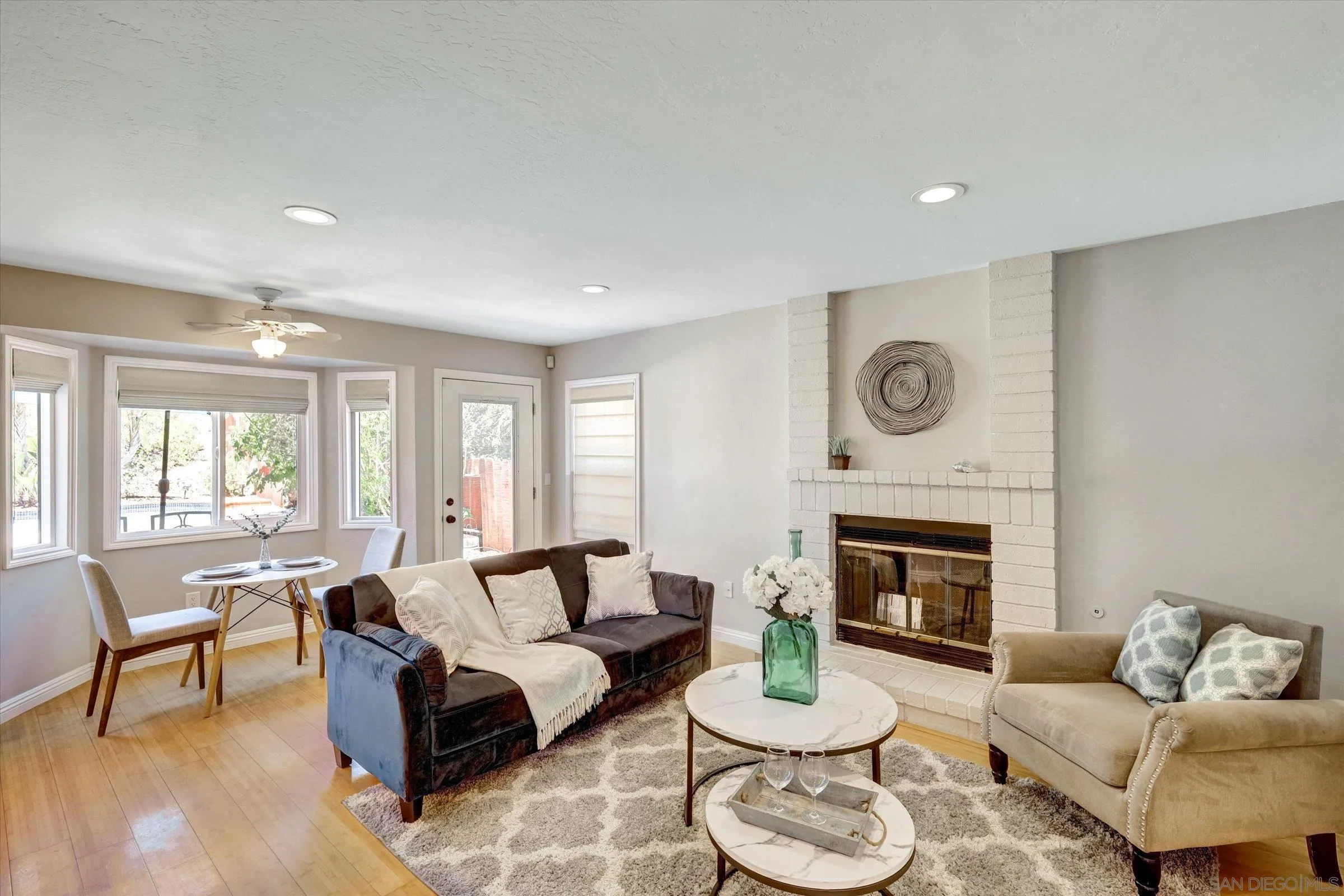 https://cdn.realtyfeed.com/cdn/127/250035139/e5eb65c3b4b99bf00e63124ae5dee090.webp