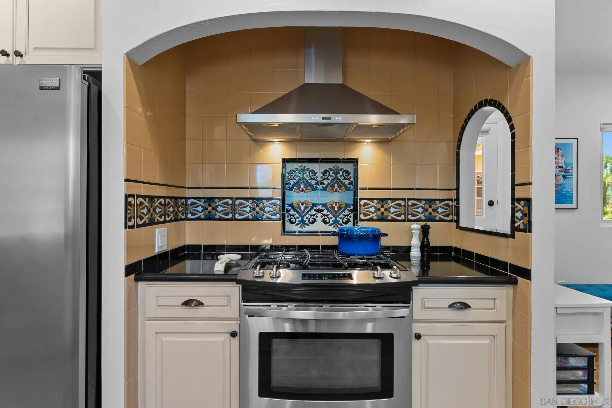 https://cdn.realtyfeed.com/cdn/127/250035144/65b6678e3255d8b39ba1a365c4976684.webp