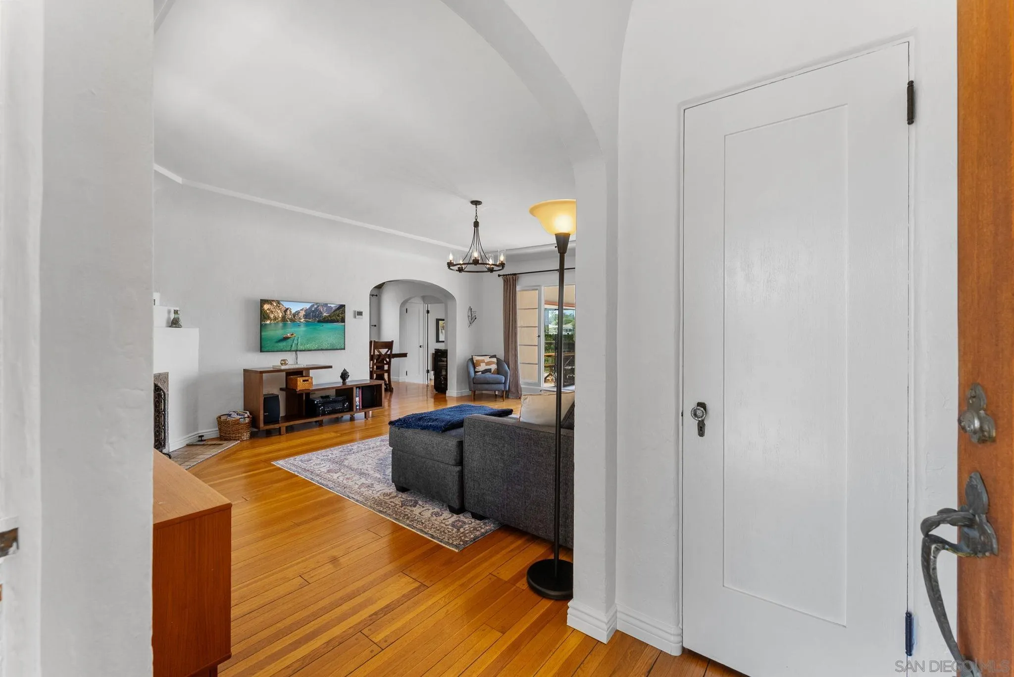 https://cdn.realtyfeed.com/cdn/127/250035144/948d513187f60a540c0563255615425b.webp